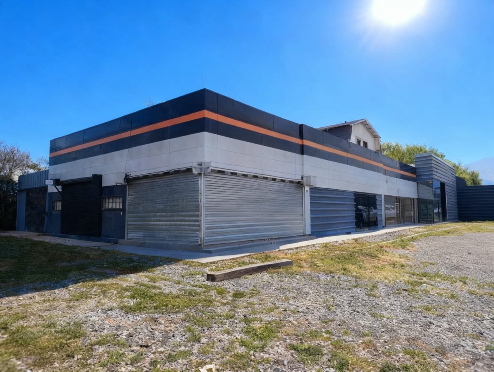 Oficina de 3 ambientes y 1 baño en Machalí · 80 m2 construidos · Orientación Norponiente