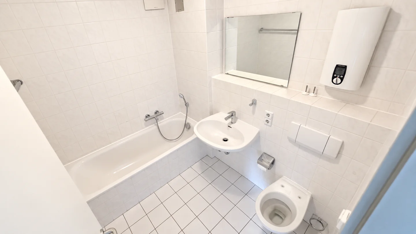 Gepflegte 2-Zimmer-Wohnung mit modernisiertem Wohnambiente - Photo 3