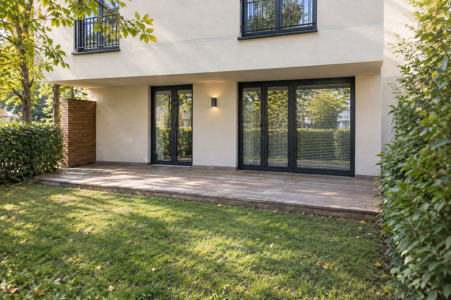 Ein Katzensprung zum Waldpark Falkenstein: Moderne 2-Zimmerwohnung mit Tiefgaragenstellplatz