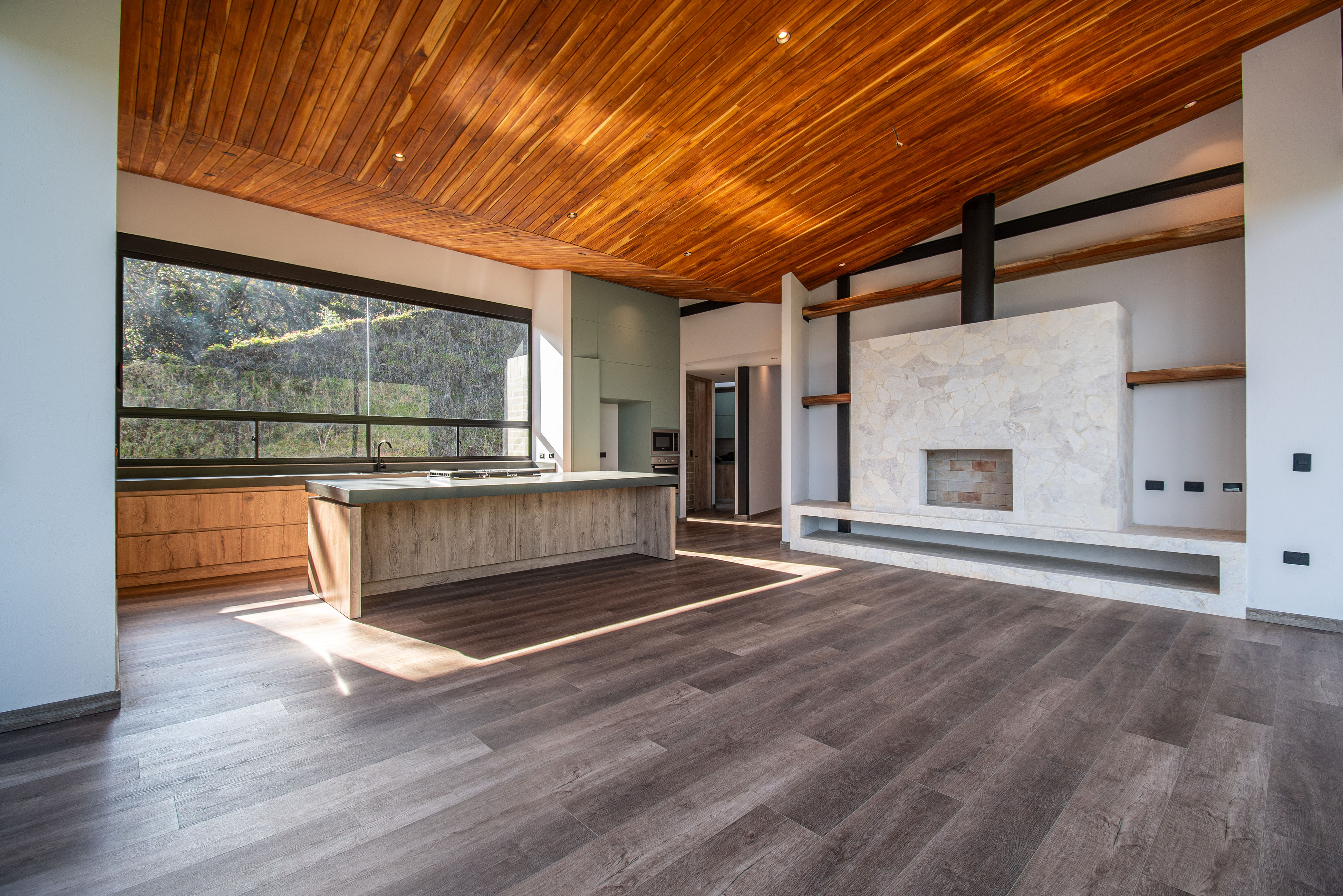 Casa de diseño para venta en Fizebad, El Retiro