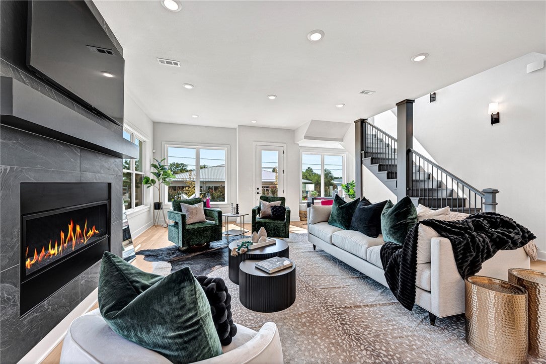Elevated Downtown Living | Fully Furnished Luxury in Benton