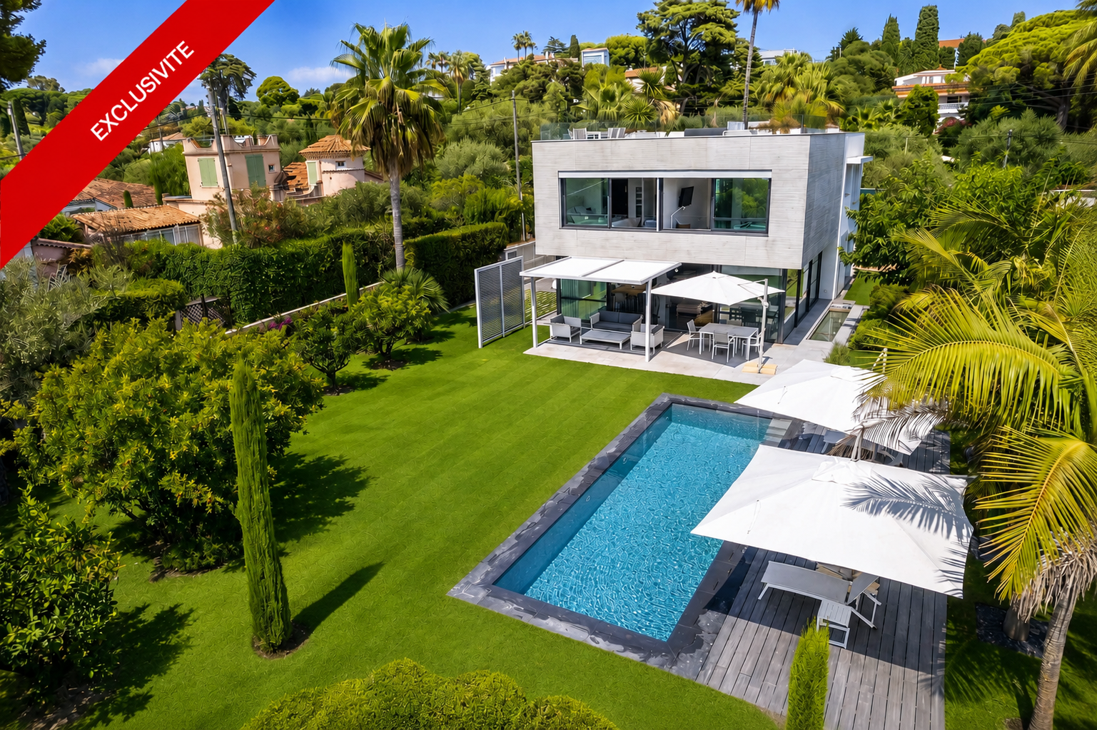 Cap d’Antibes – Contemporary west-facing villa with sea views, near the beaches [AI-modified]