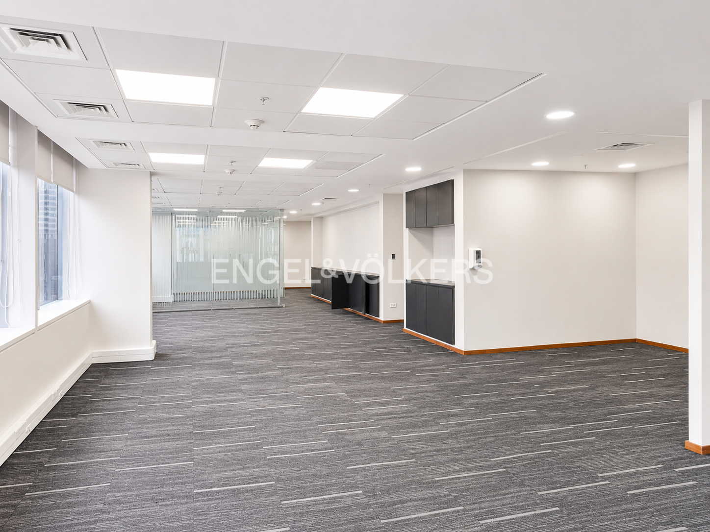 Oficina habilitada en arriendo Esc Militar 400 m2