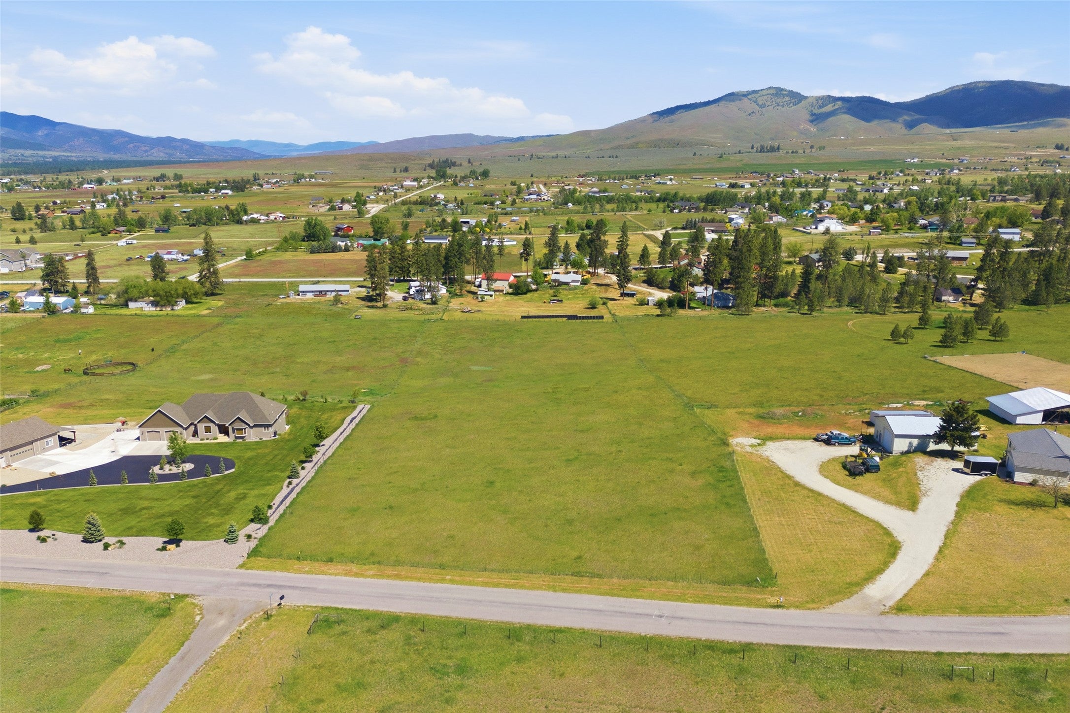 Great Land for a New Build in a Desirable Community