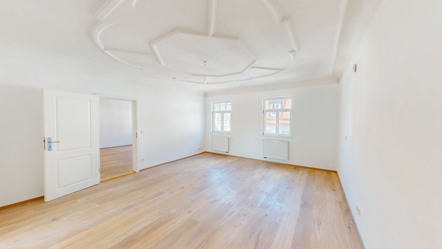 Stilvoll sanierte Altbauwohnung im historischen Denkmalobjekt - Foto 1