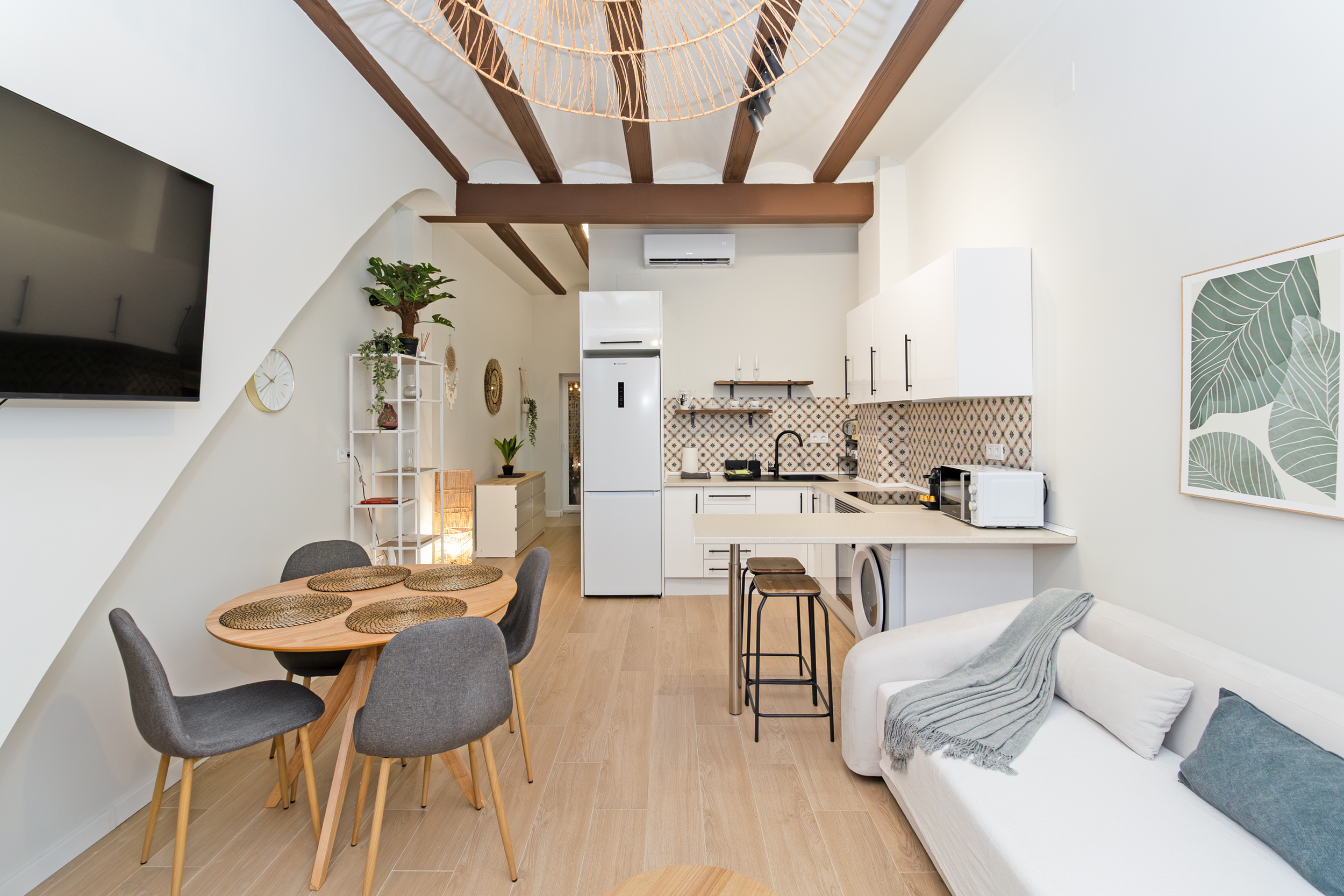 Apartment for Rent on Queen Street – El Cabanyal, Valencia