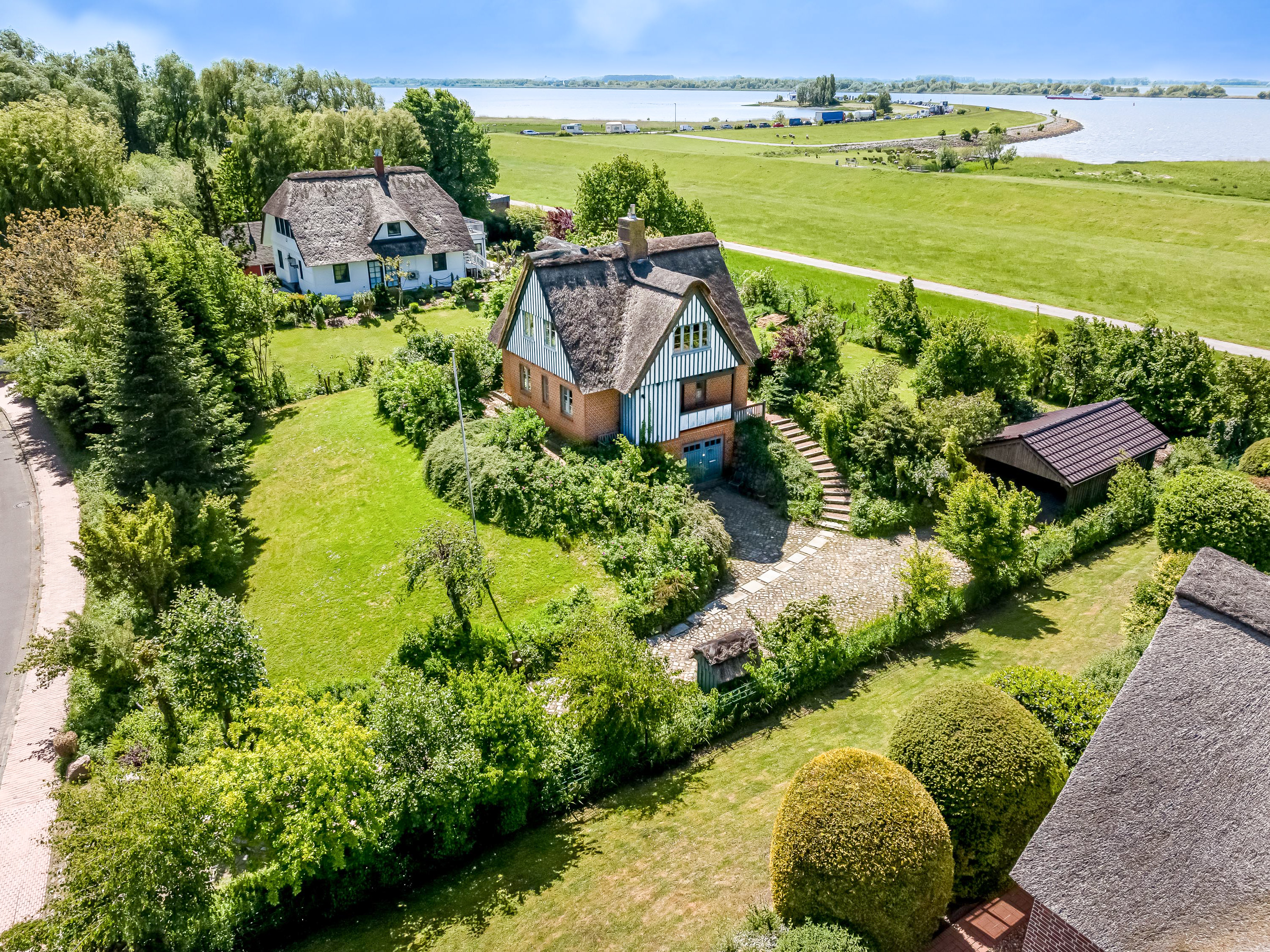 Rarität - Warfthaus direkt an der Elbe