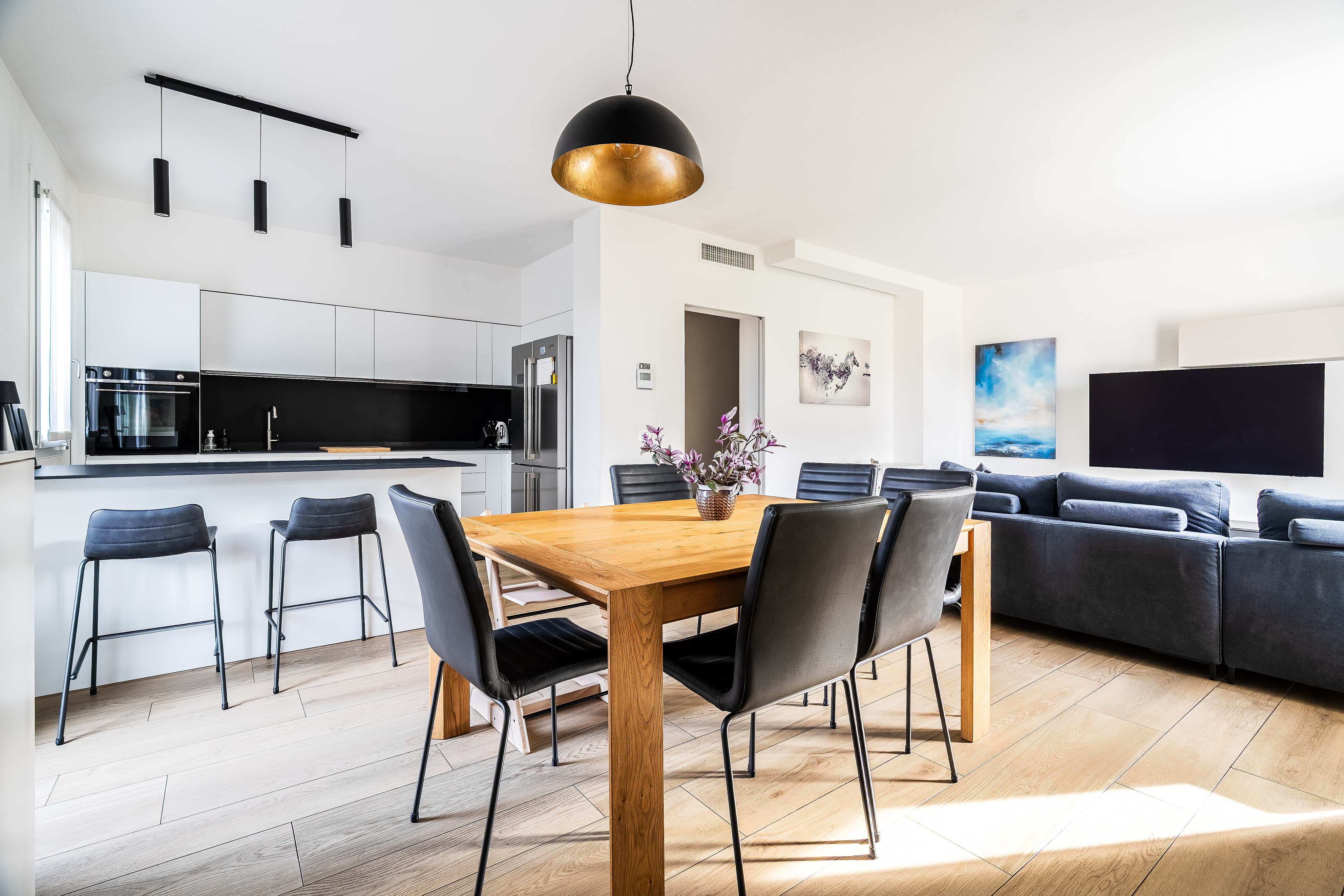 Contemporary style and uncompromising comfort