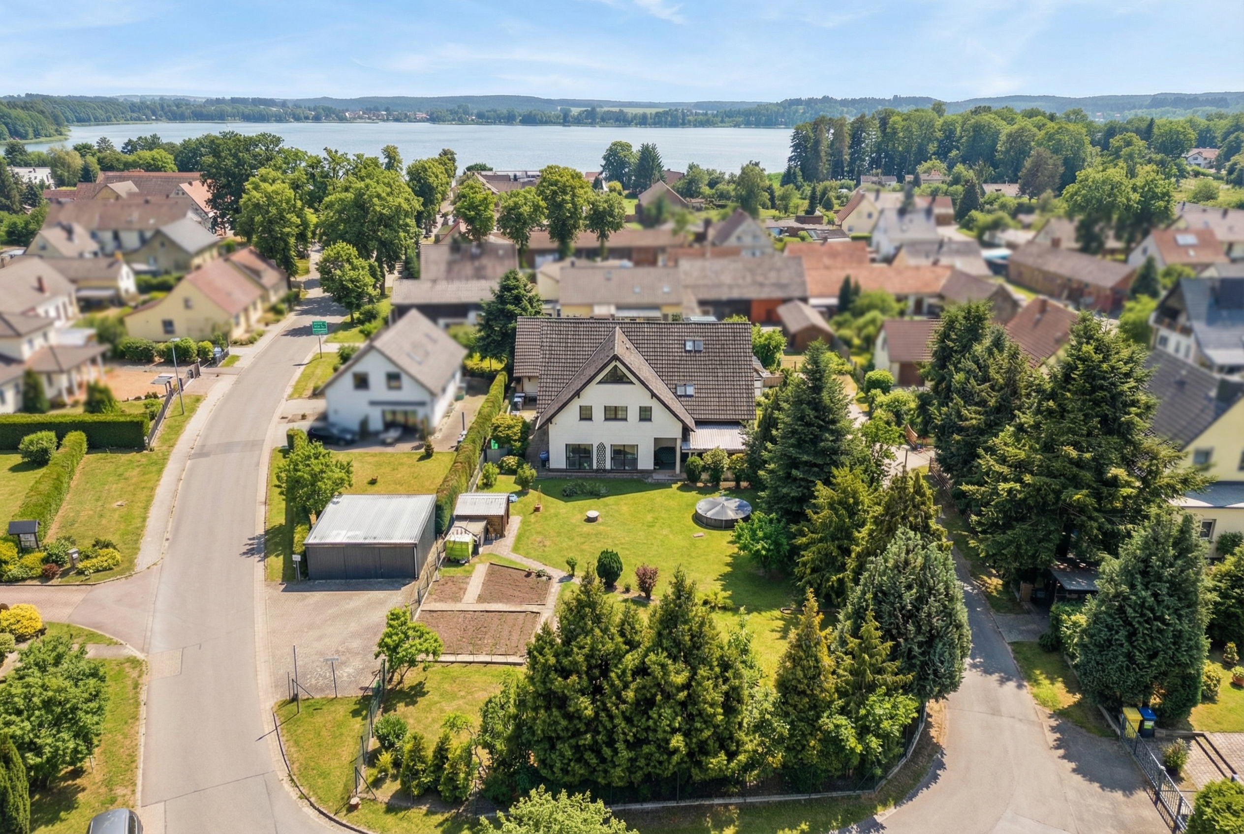 Großes, hochwertiges Einfamilienhaus mit Einliegerwohnung, Doppelgarage und Sauna in exklusiver Lage