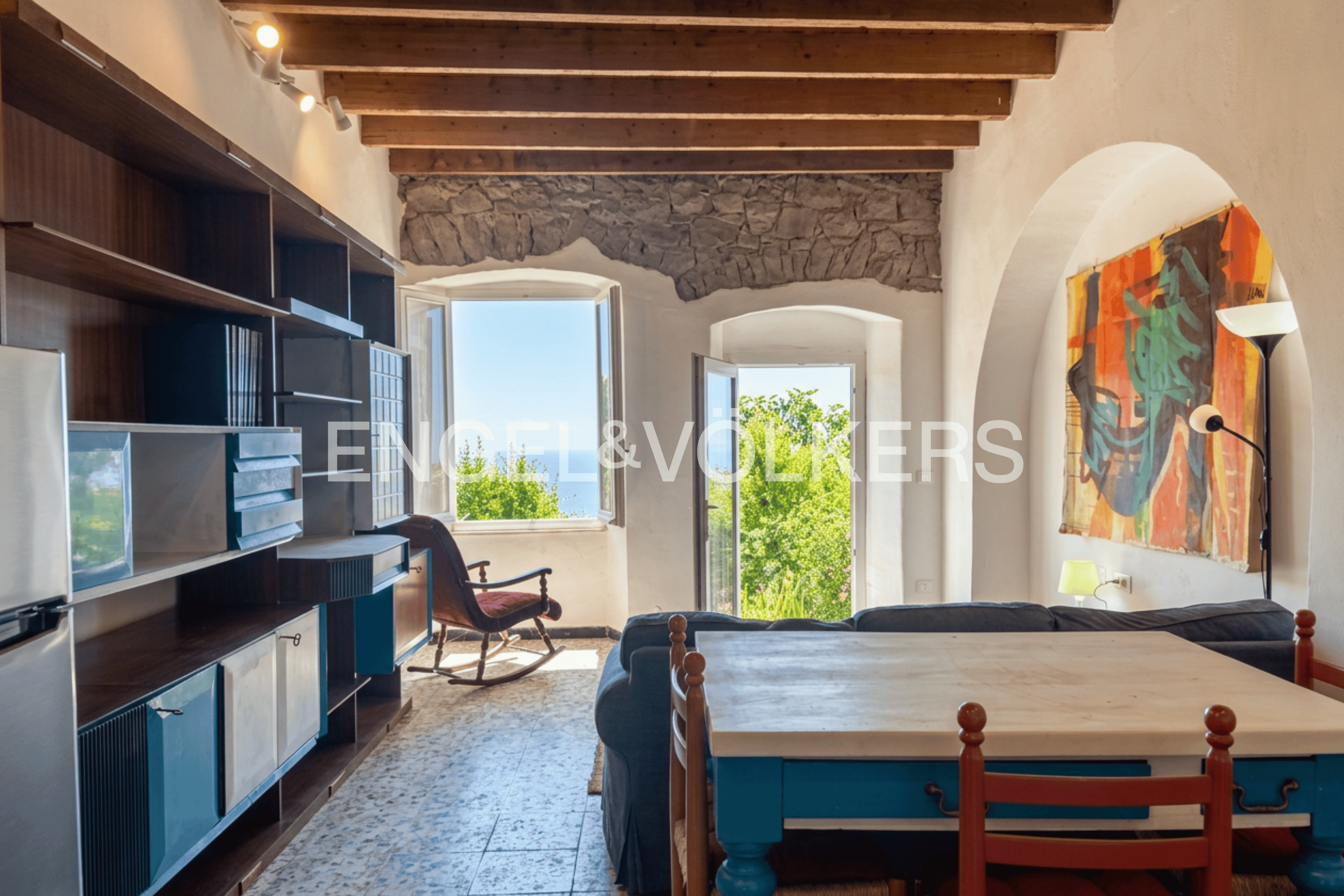 Romantic seaside-view pied-à-terre for rent in Campiglia