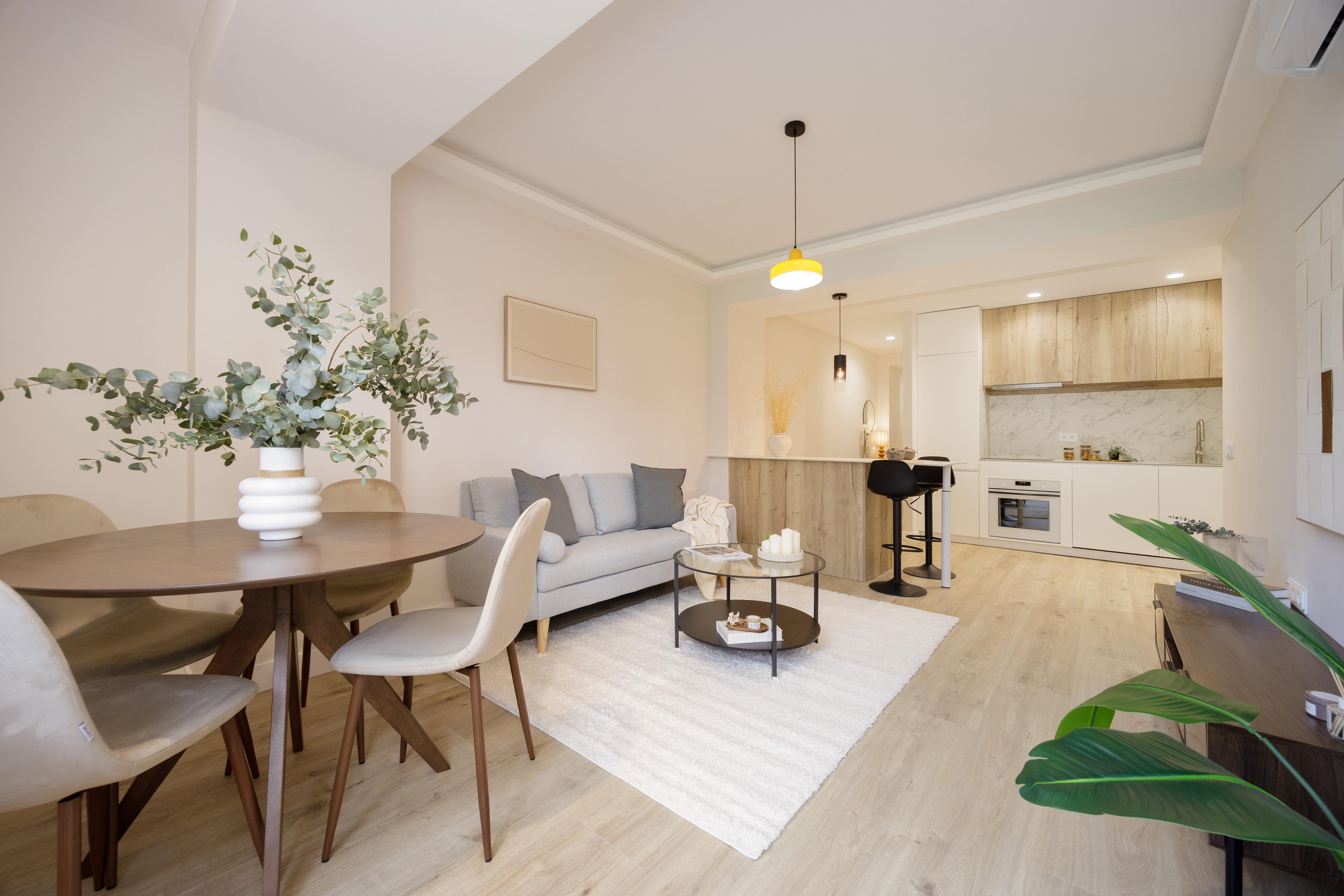 Bright new-build home with balcony in the heart of Pacífico