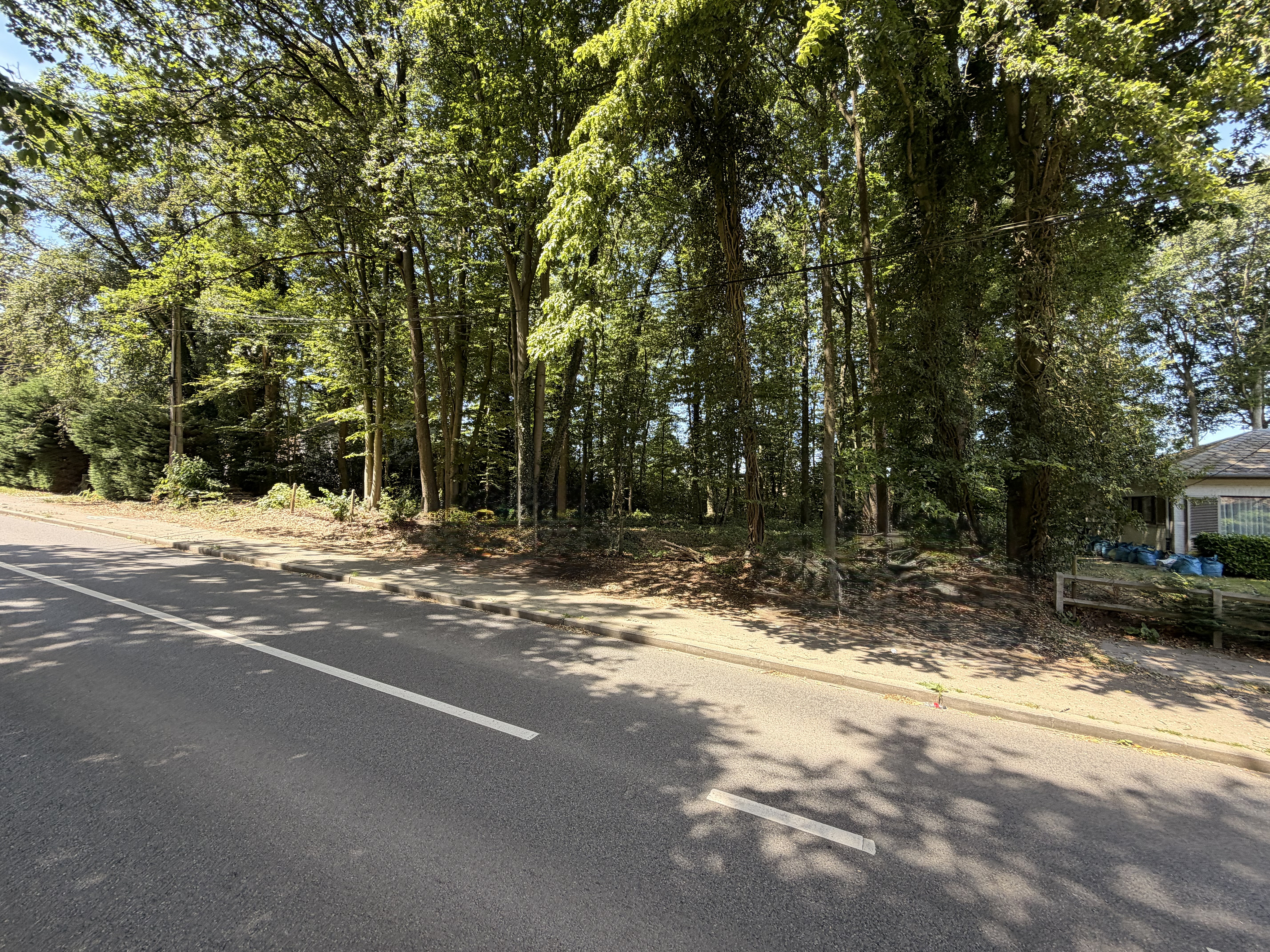 Building plot of approx. 1,500 m², flat and well-oriented, in Rixensart