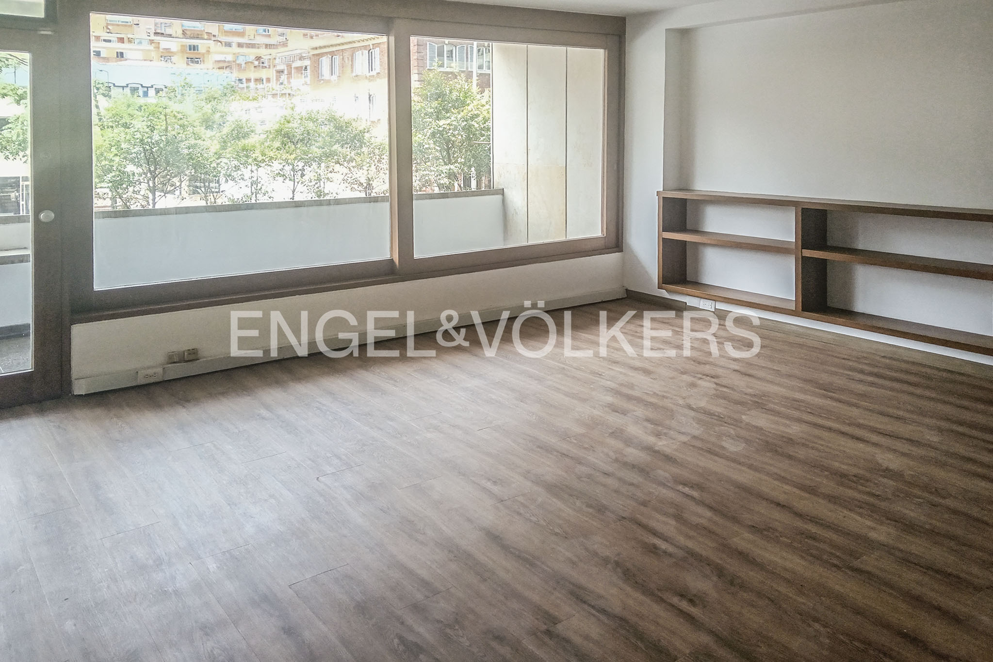 Arriendo oficina duplex 150m2 Av.Chile