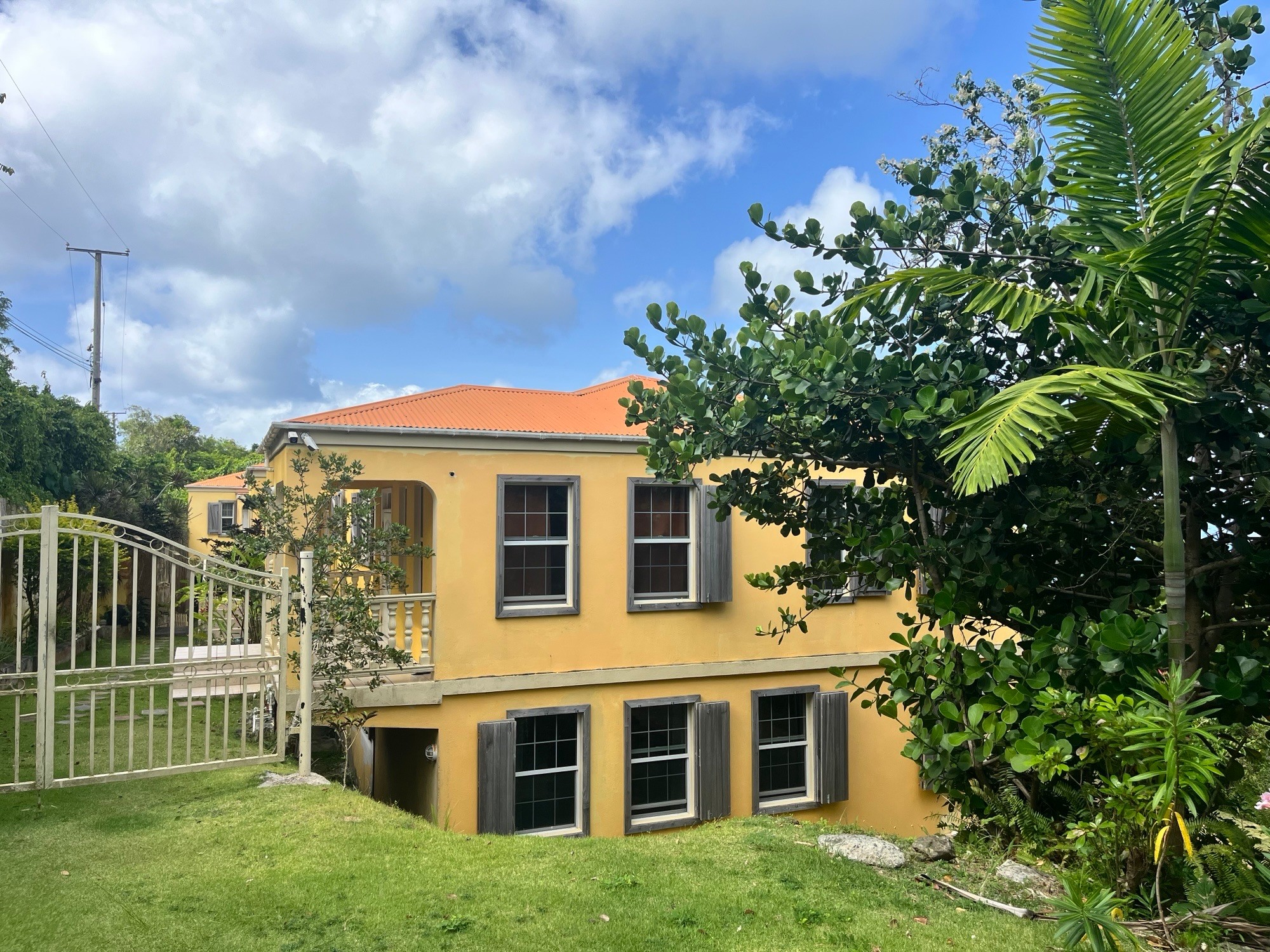 Excellent Investment Opportunity, with Family Home Annexed