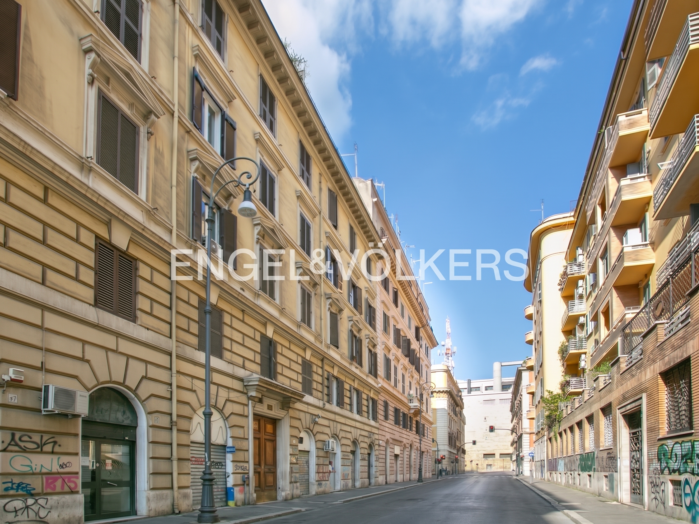 Apartment in a historic building in the Esquilino area [AI-modified]