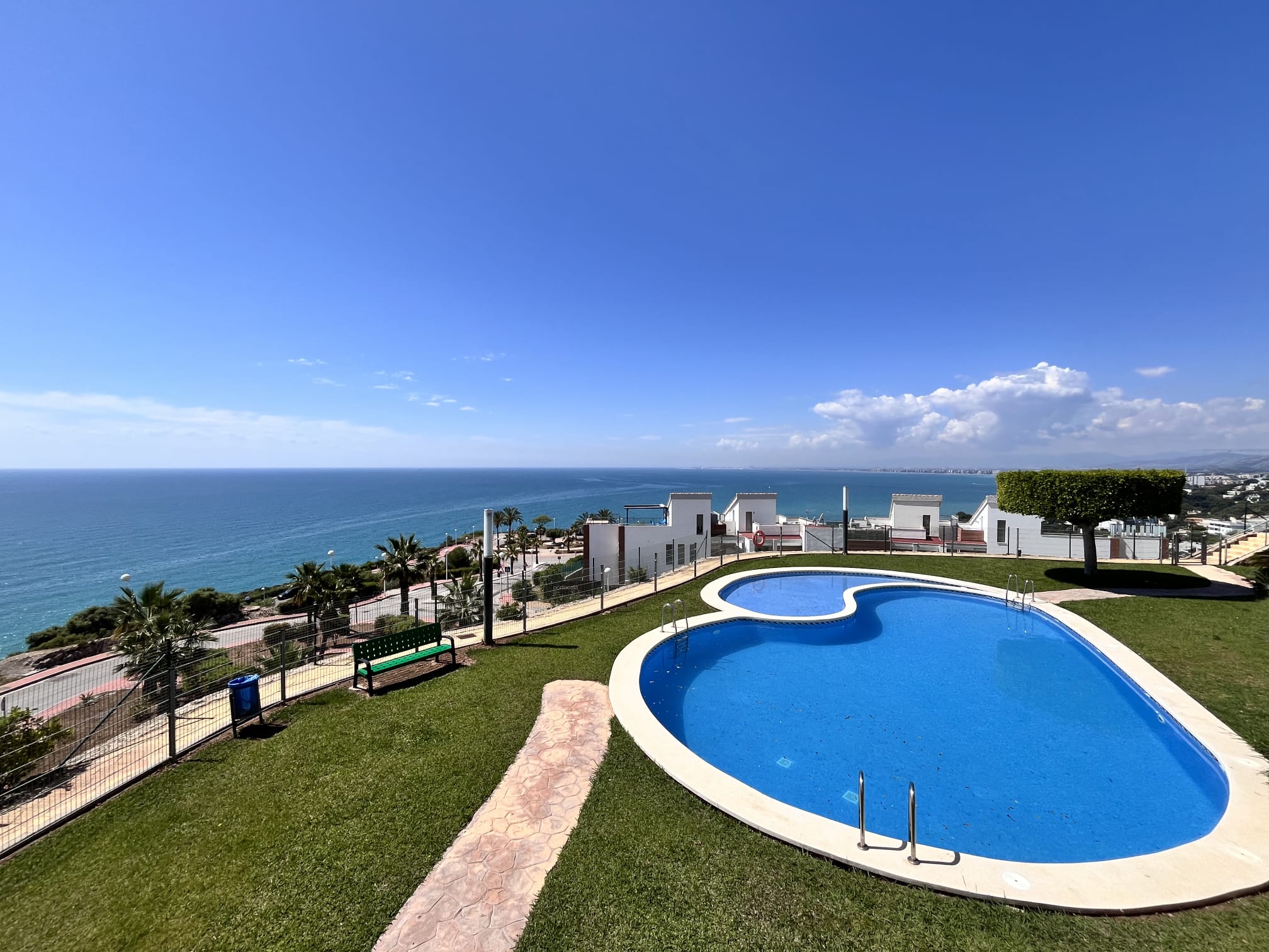 Apartamento con 4 habitaciones y gran terraza con vistas de ensueño en Torre Bellver
