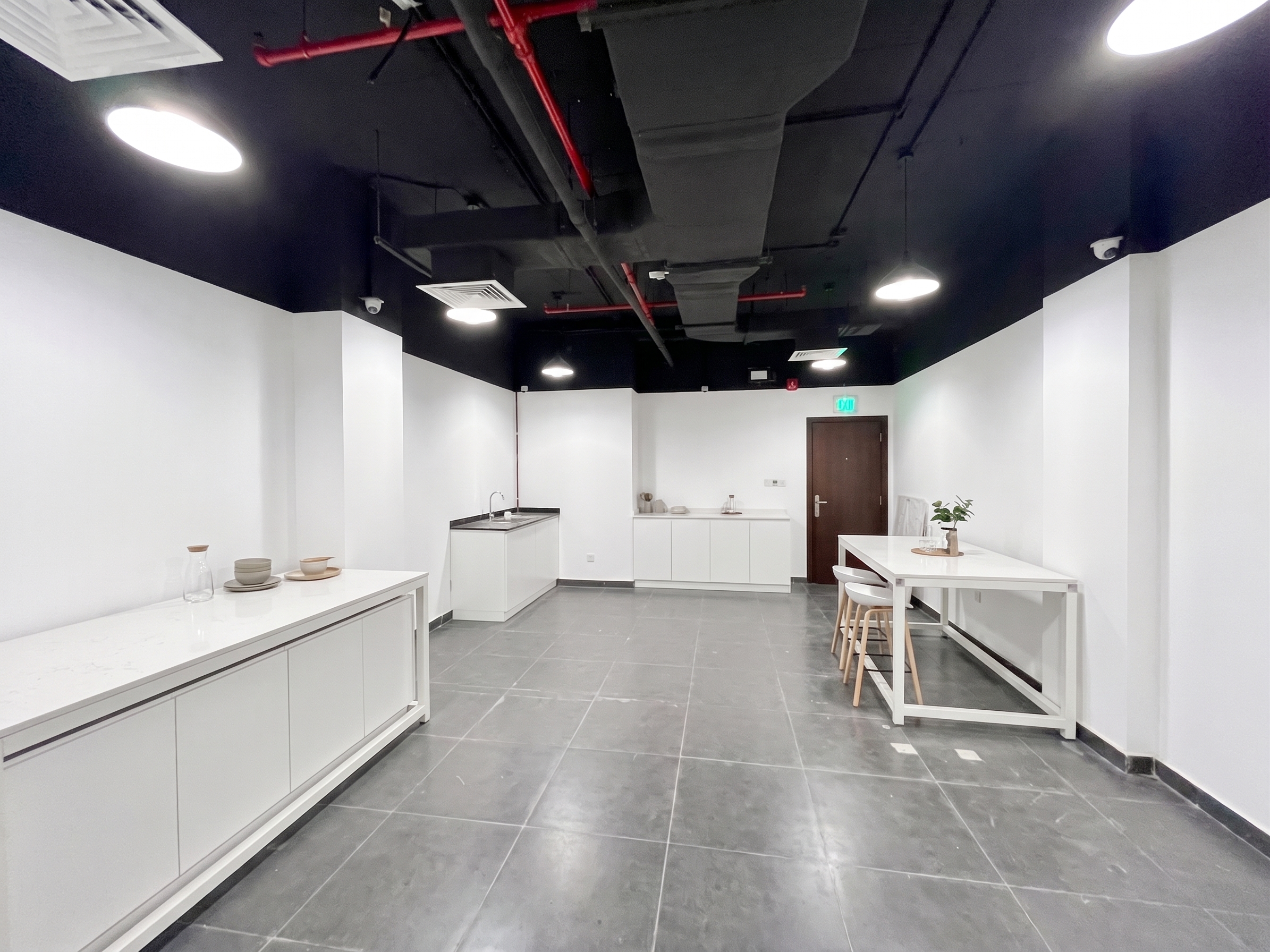 F&B Ready Shop | With Wet Features | Ideal for Café
