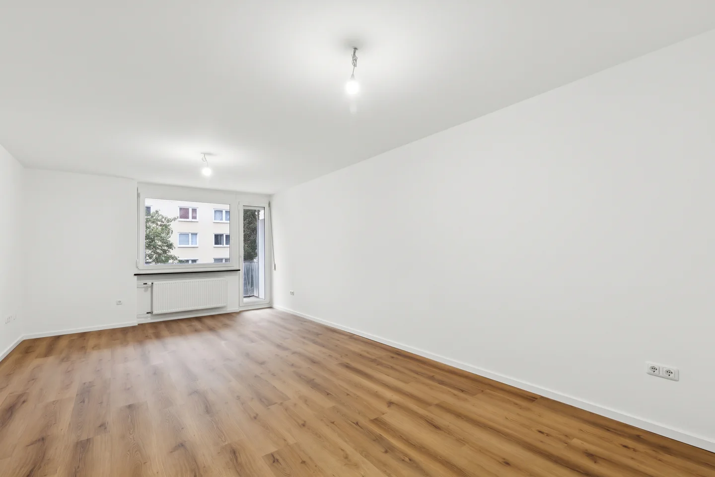 Kernsanierte 2-Zimmer-Wohnung mit Südloggia in Schwabing - Foto 1
