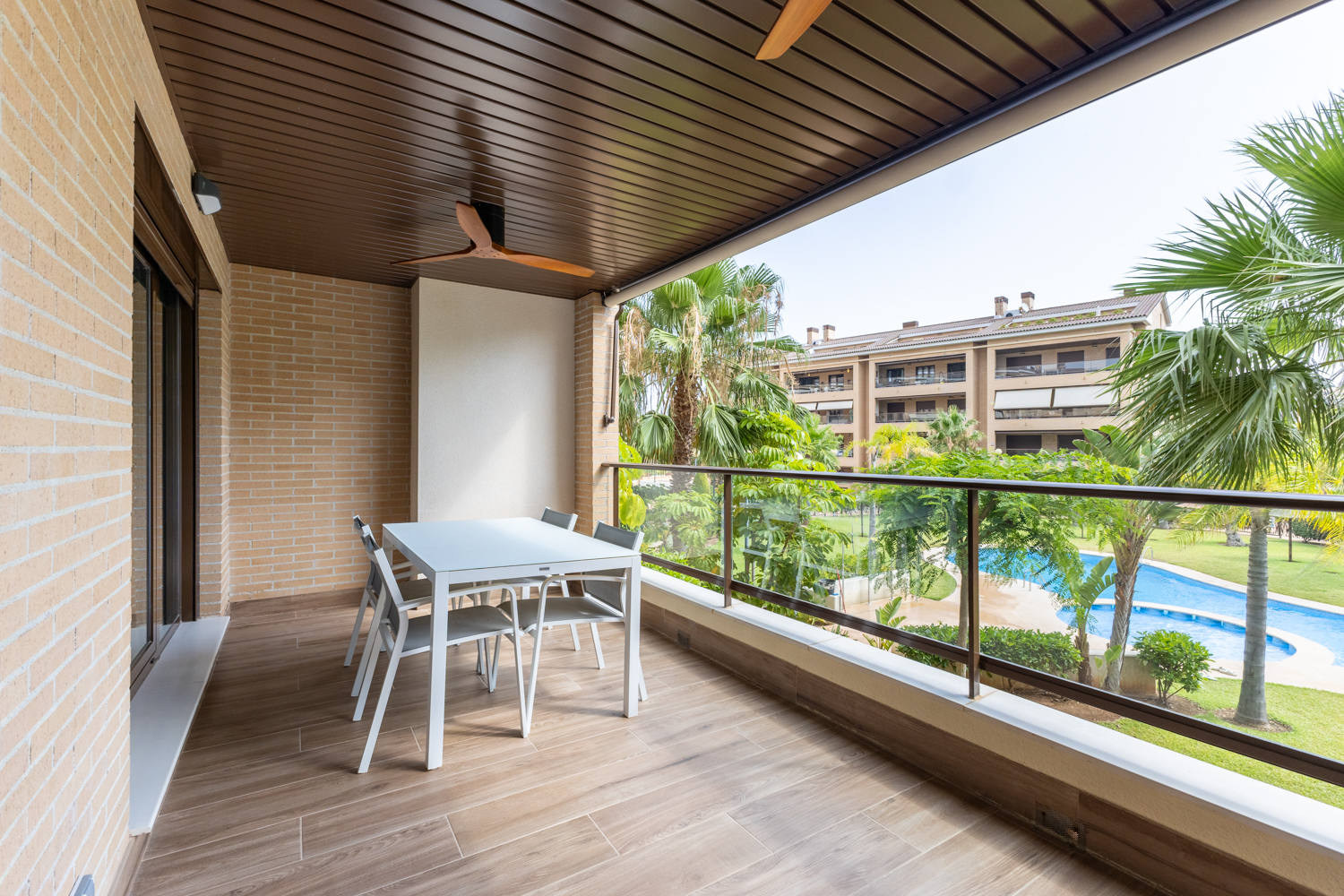 Exclusive apartment in Javea's Arenal