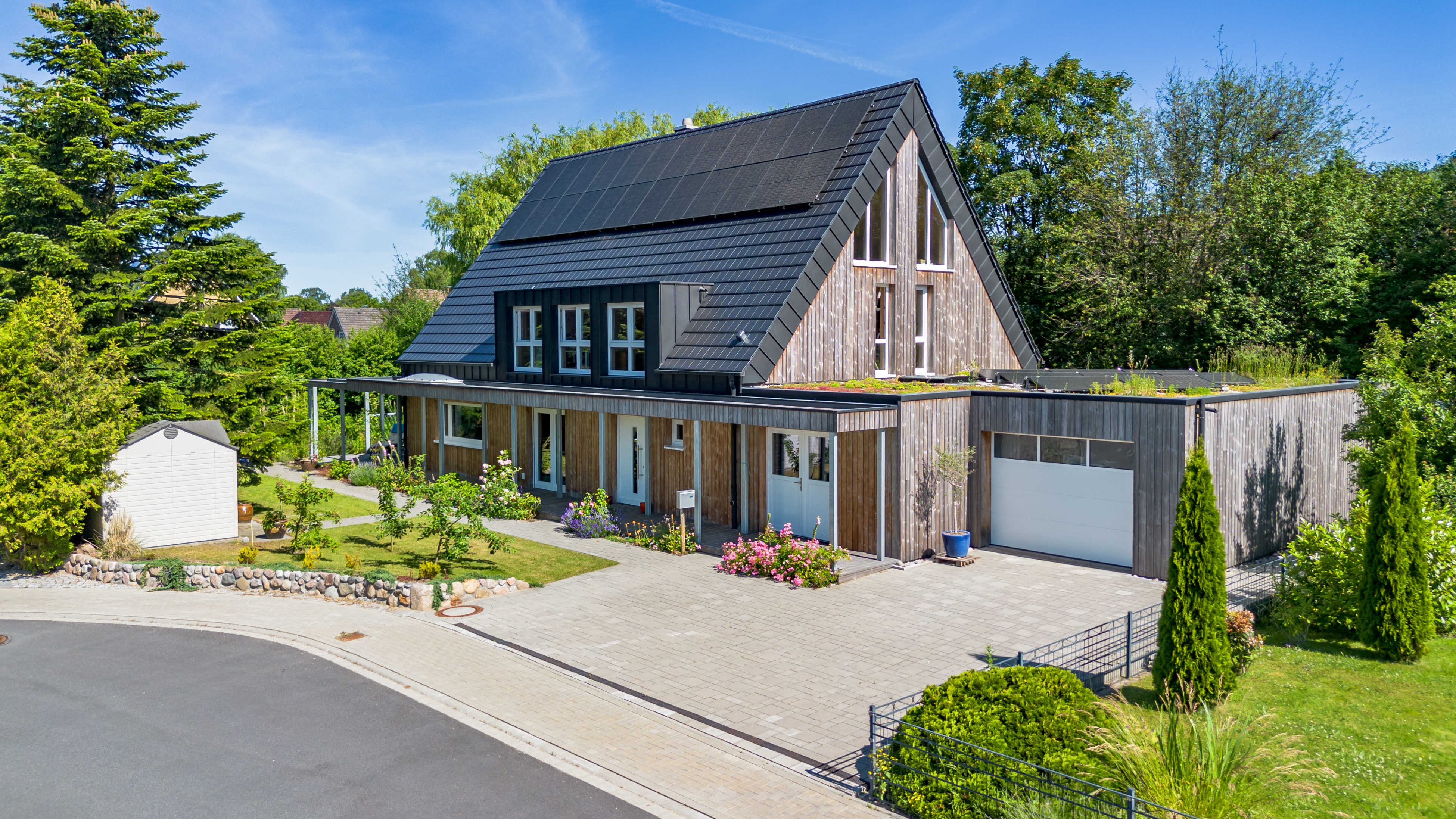 Natürlich. Gesund. Zukunftssicher.                                                                                                                                                                Einzigartiges Holz100-Haus nach Thoma