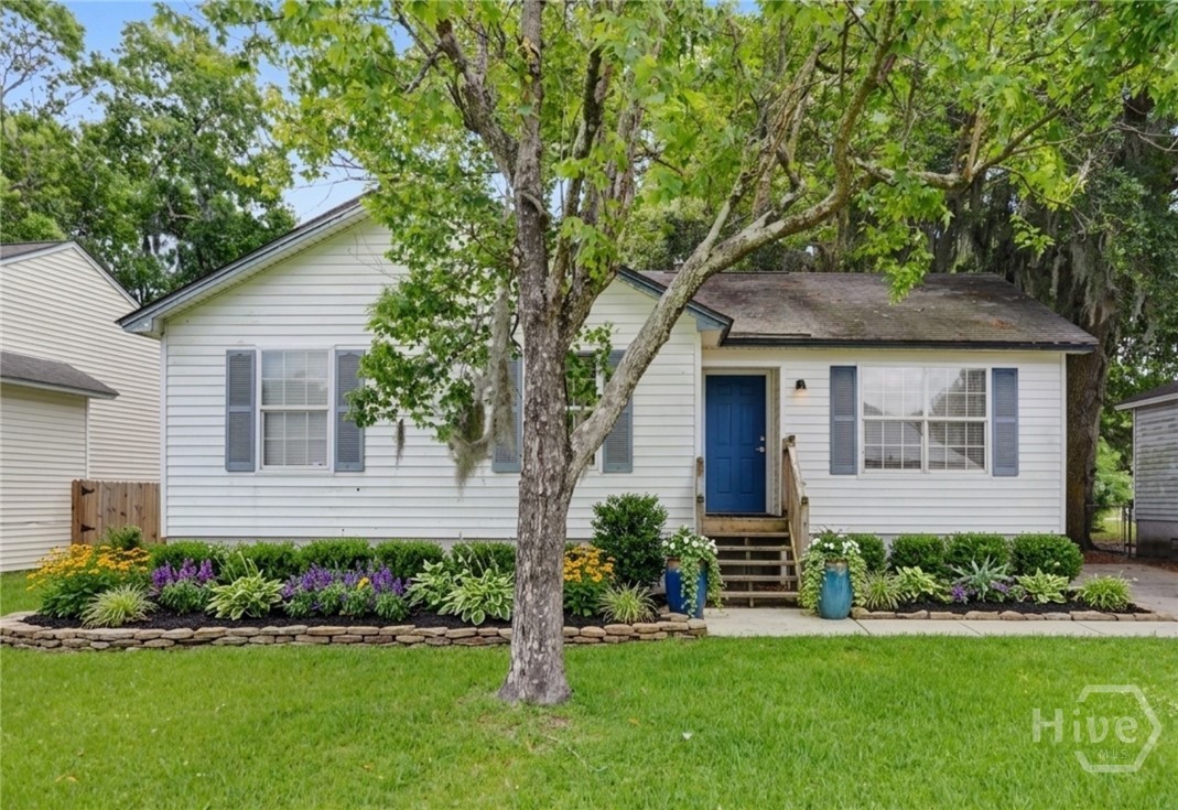 Coastal Island Living Minutes from Tybee & Downtown