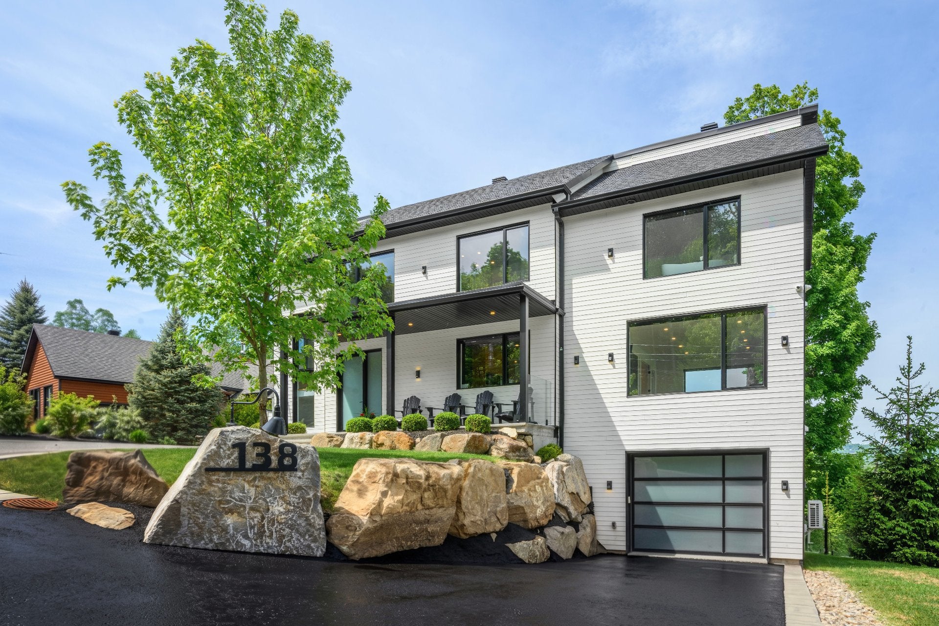 Contemporary residence with  spectacular panoramic views
