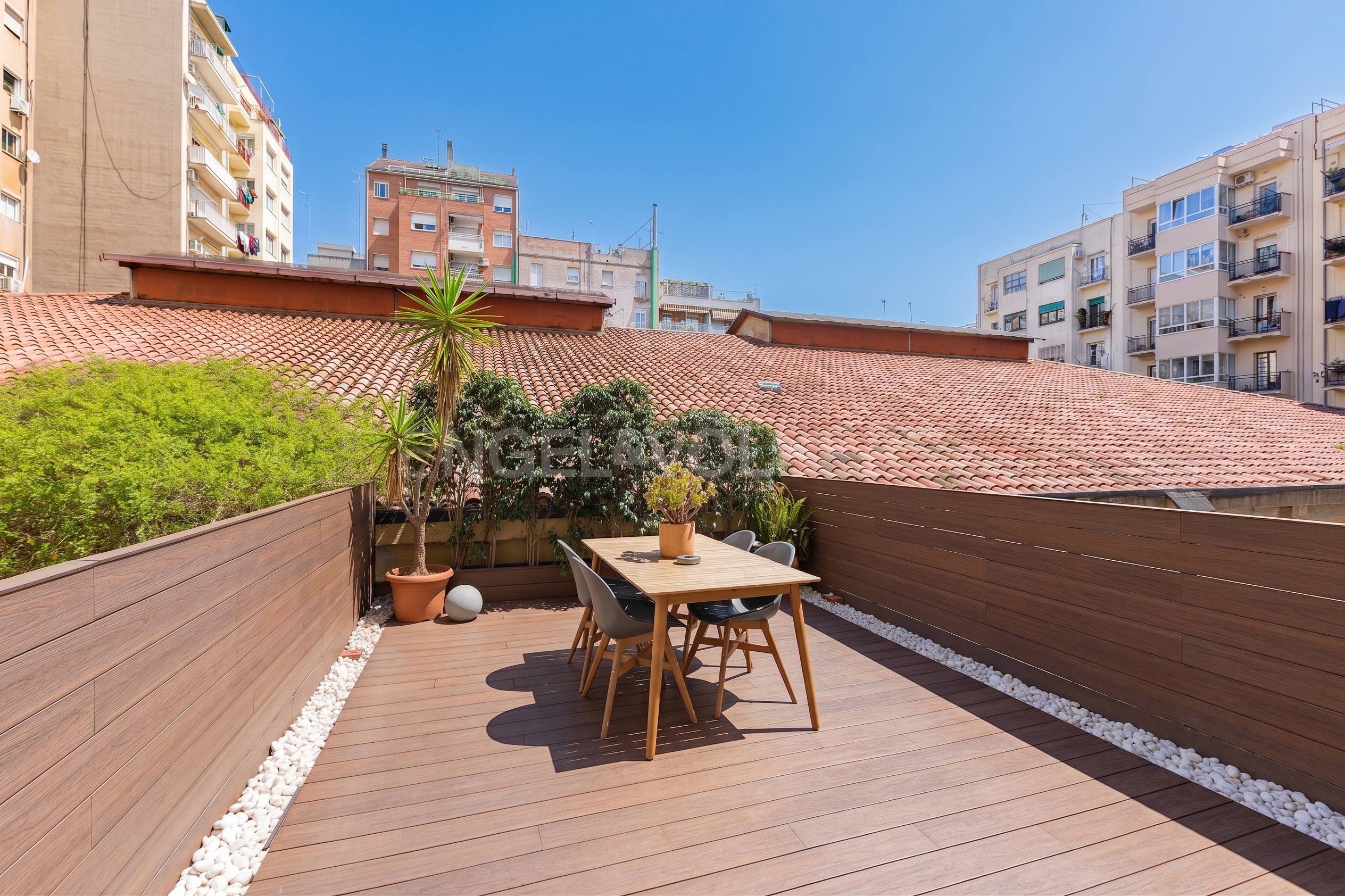 Charming Loft with Tourist License Next to the Sagrada Familia in the Eixample [AI-modified]