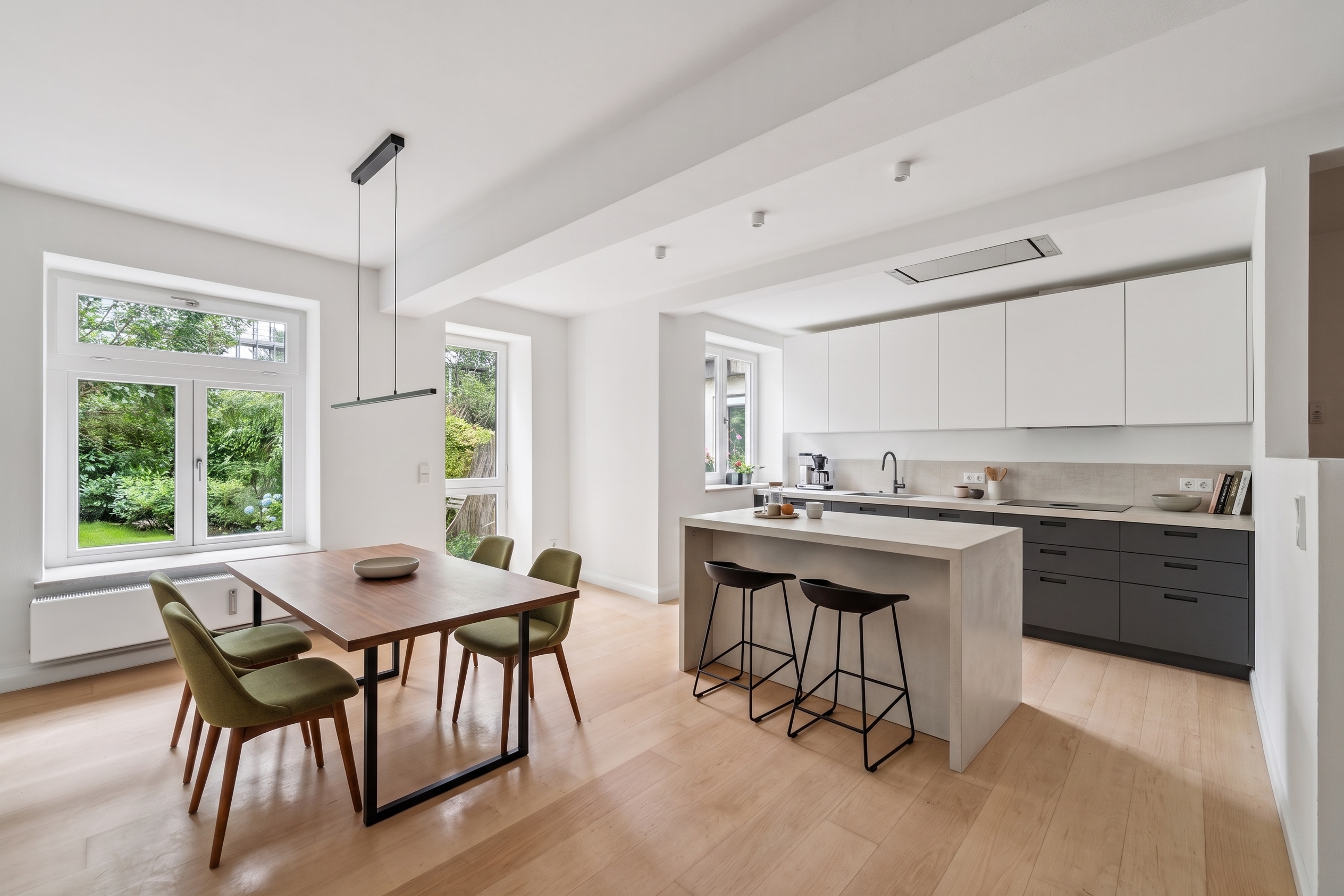 Living between Gärtnerplatz and the Isar – a green refuge in the heart of the city: exceptional 3-room garden apartment