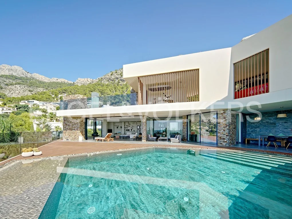 Sea view modern villa with unique design