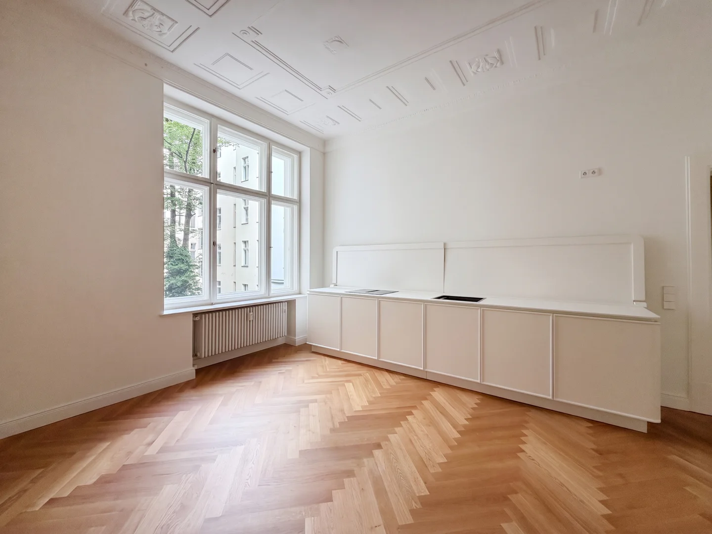 Erstbezug nahe Olivaer Platz: Repräsentatives Wohnen im Altbau - Foto 3