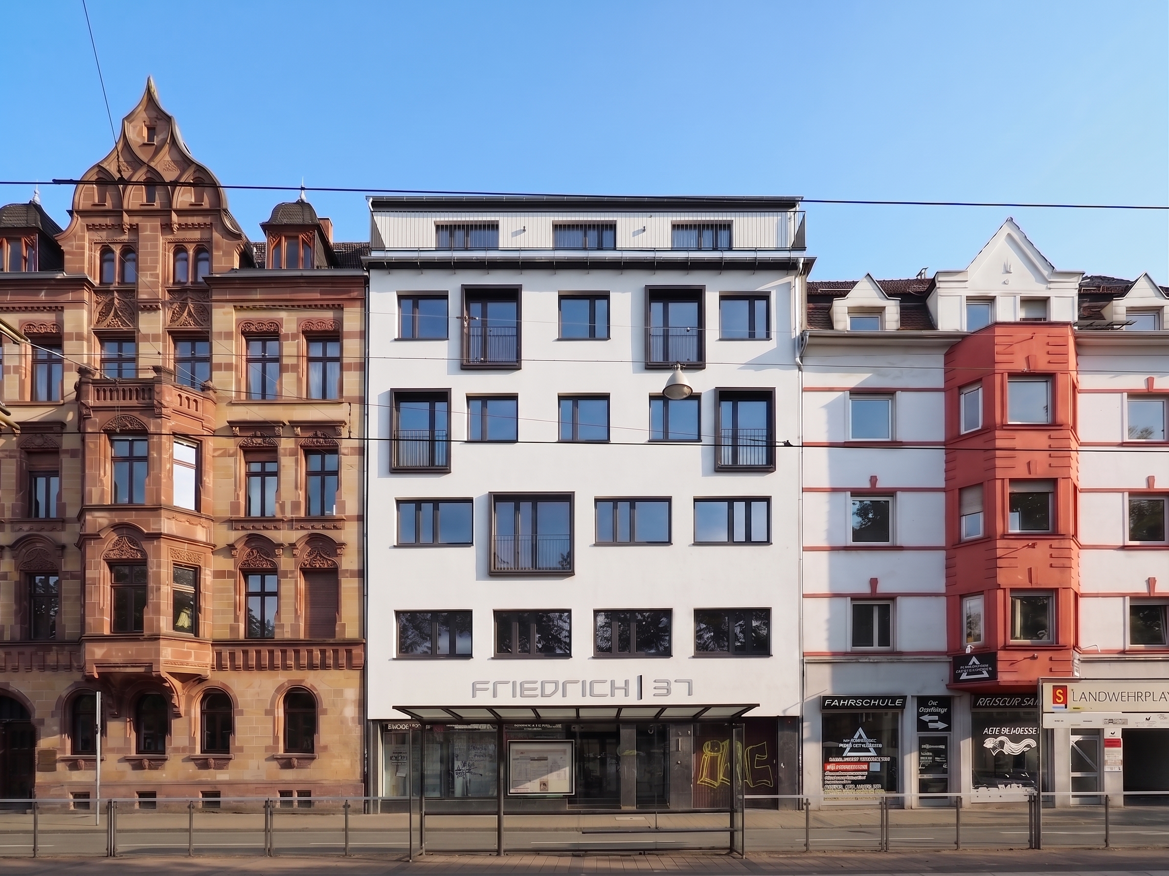 Kernsanierte Eigentumswohnung am Landwehrplatz - 3 Zimmer, Balkon & Stellplatz! [AI-modified]