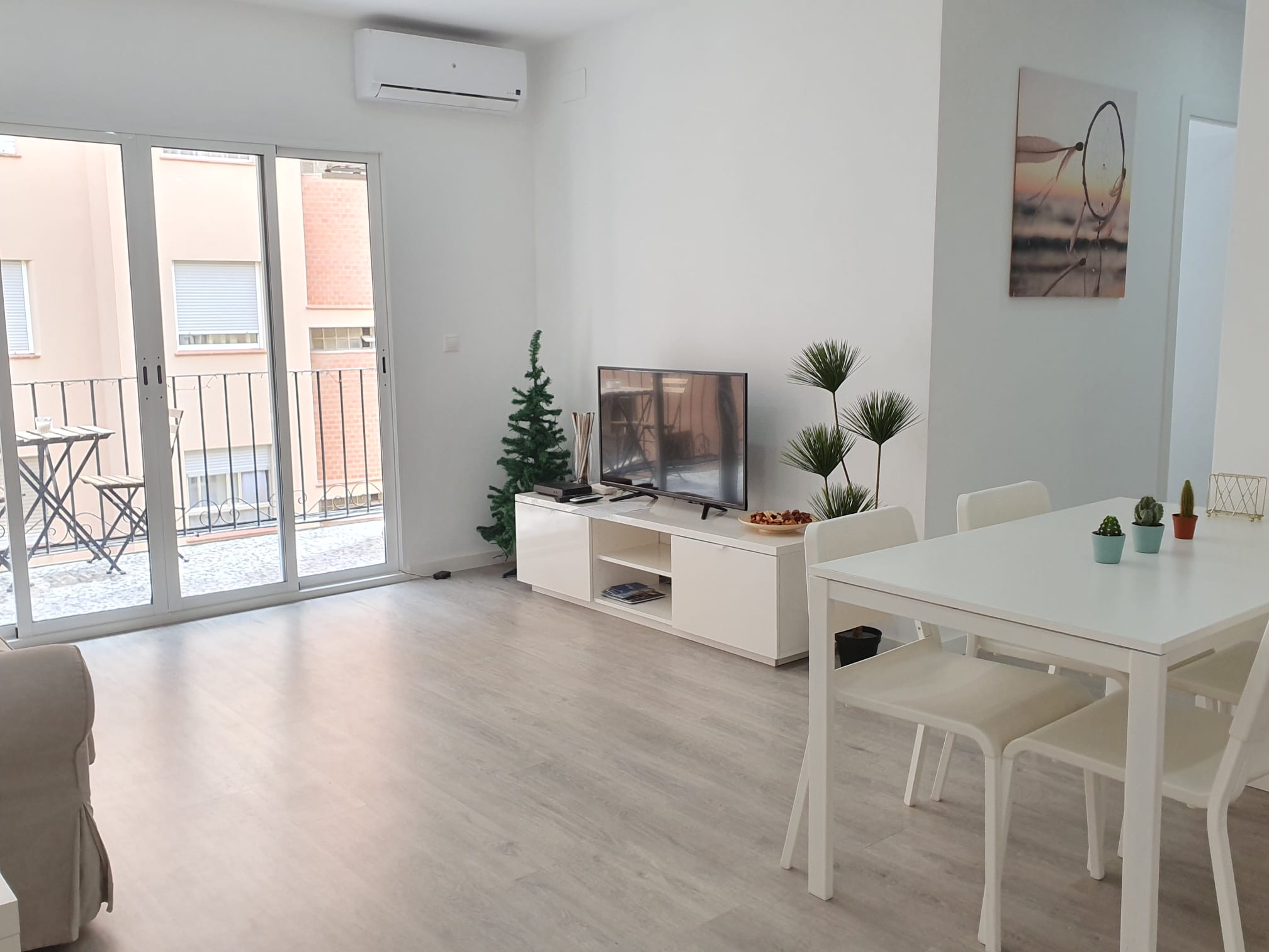 Refurbished apartment in "Algirós"