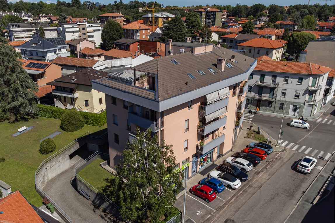 Spacious two-level apartment in the Legnarello area