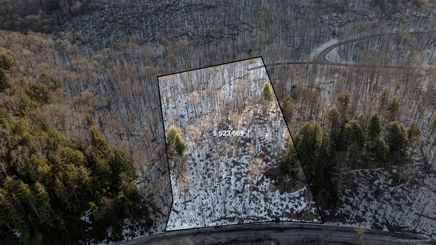 Lac Desmarais building lot