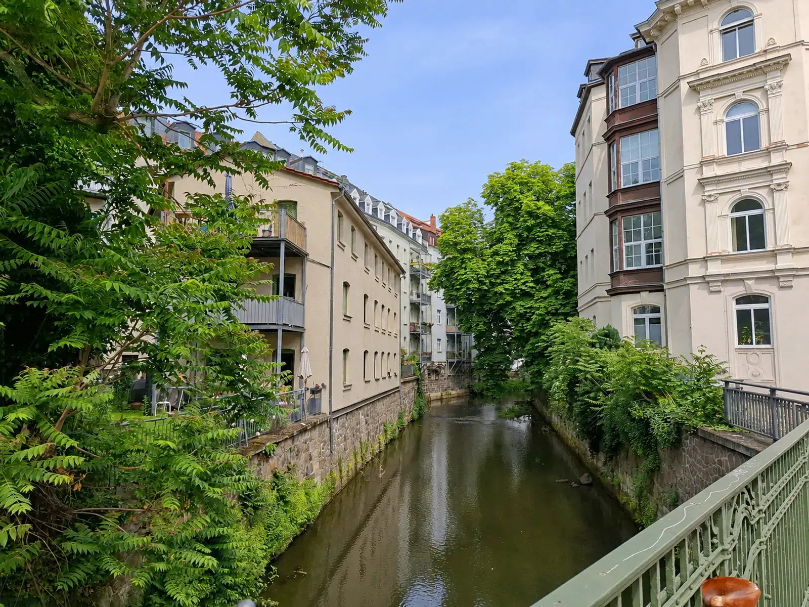 Bezugsfreie 3-Raum-Wohnung am Elstermühlgraben mit Balkon, Lift und Tageslichtbad