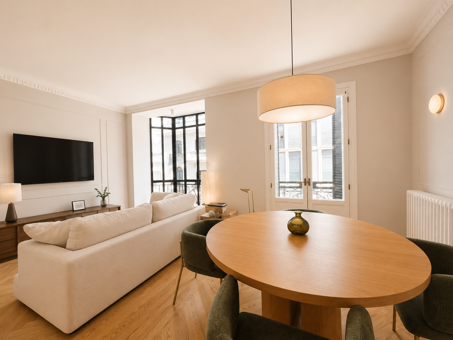 Contemporary elegance in a classic estate - Los Jerónimos.