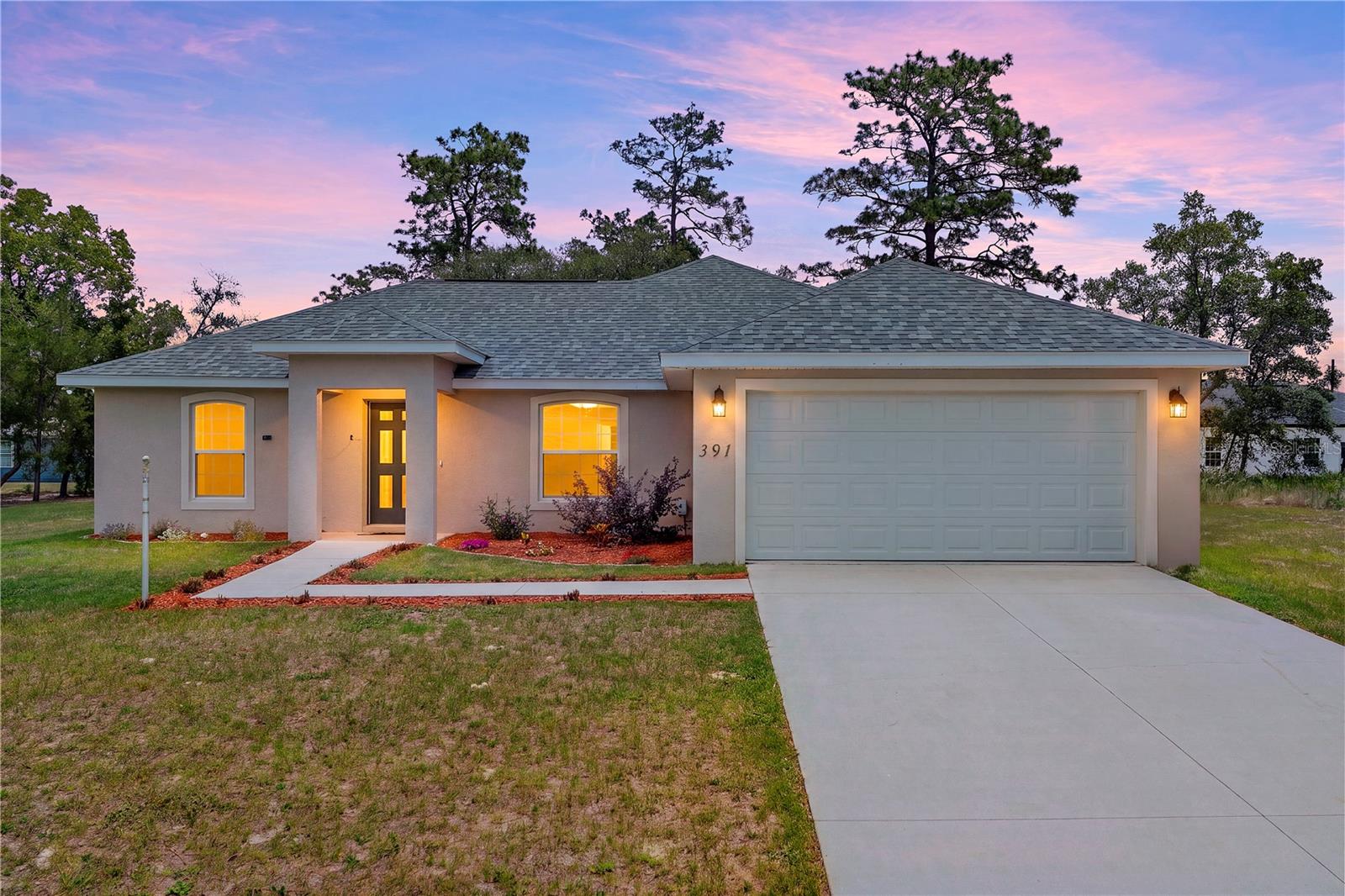 Vaulted 3BR Home w/ Granite Kitchen & Spacious Lanai Living!