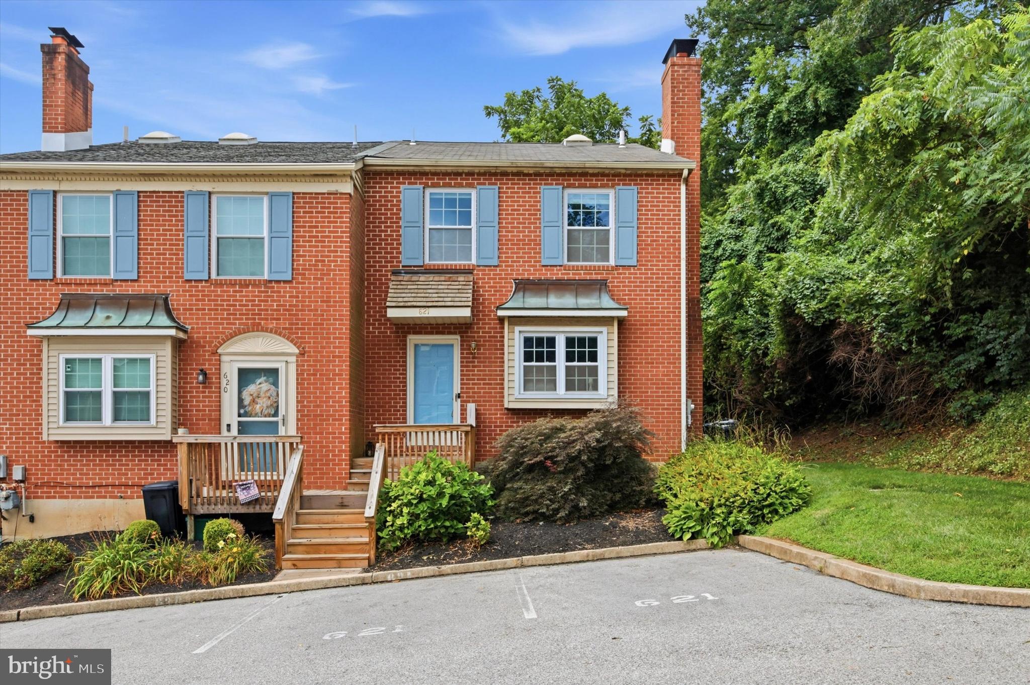 Heritage Manor End Unit Townhome