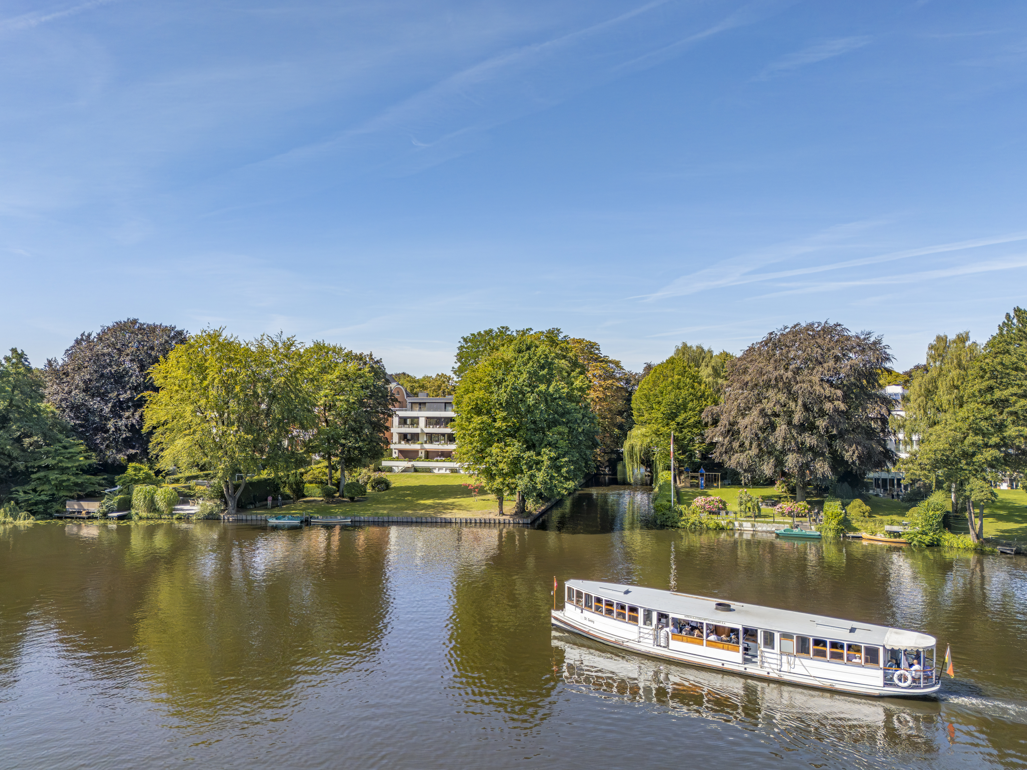 Wohnen am Rondeelteich mit Traumblick.