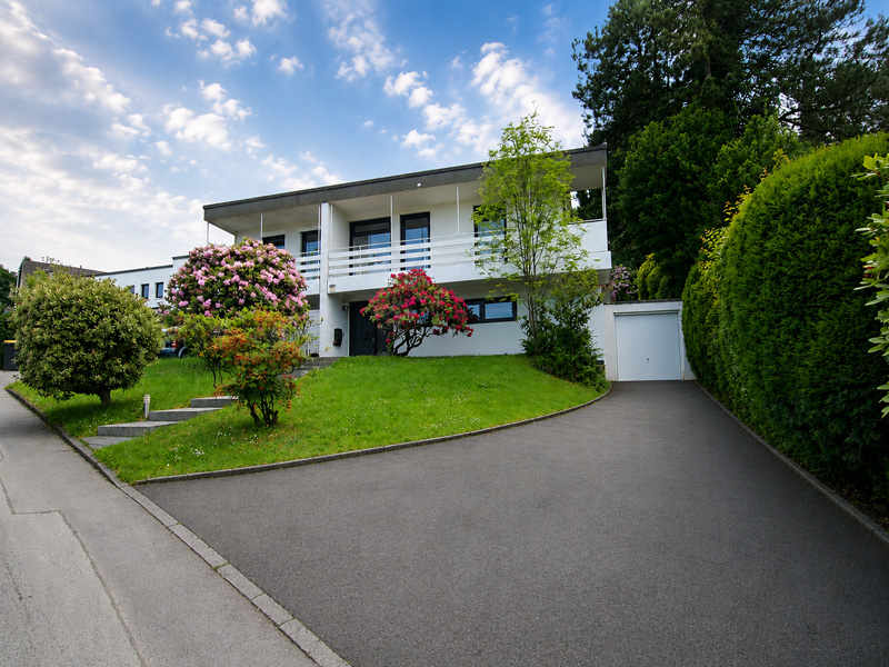 Architektur, Aussicht, Lebensqualität – Exklusiver Bungalow mit Fernblick in bester Lage von Wuppertal