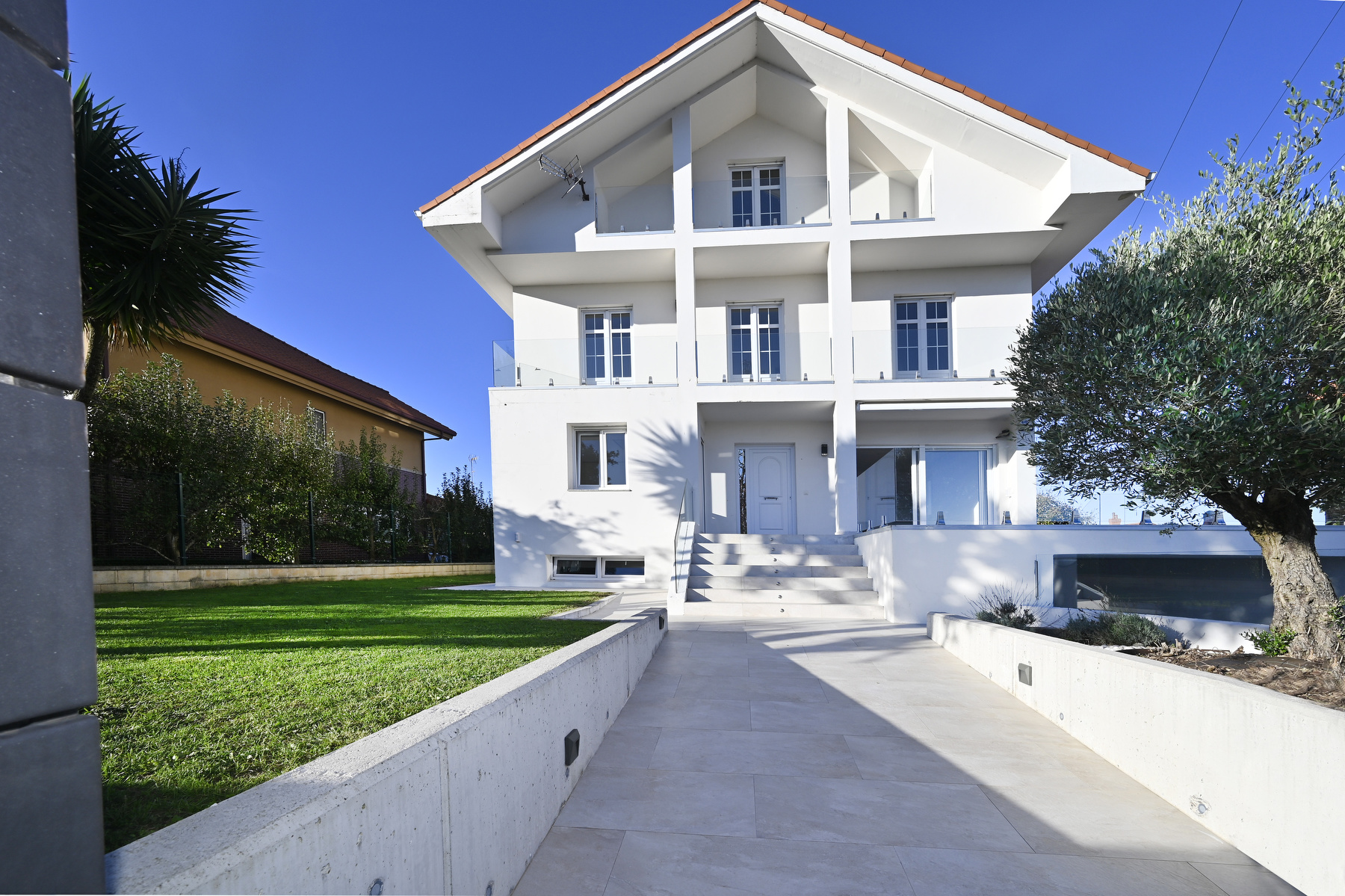 Exclusive detached chalet for sale in La Pedraja neighborhood
