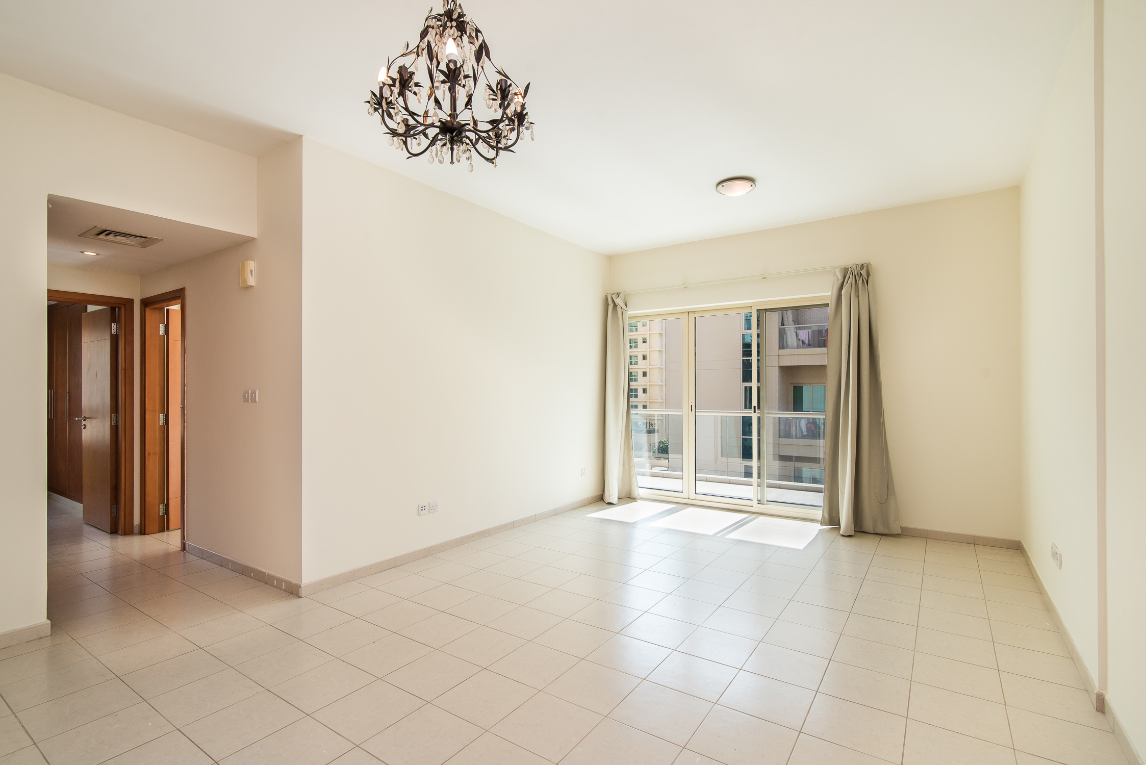 Chiller Free | Mid Floor | Ready To Move in