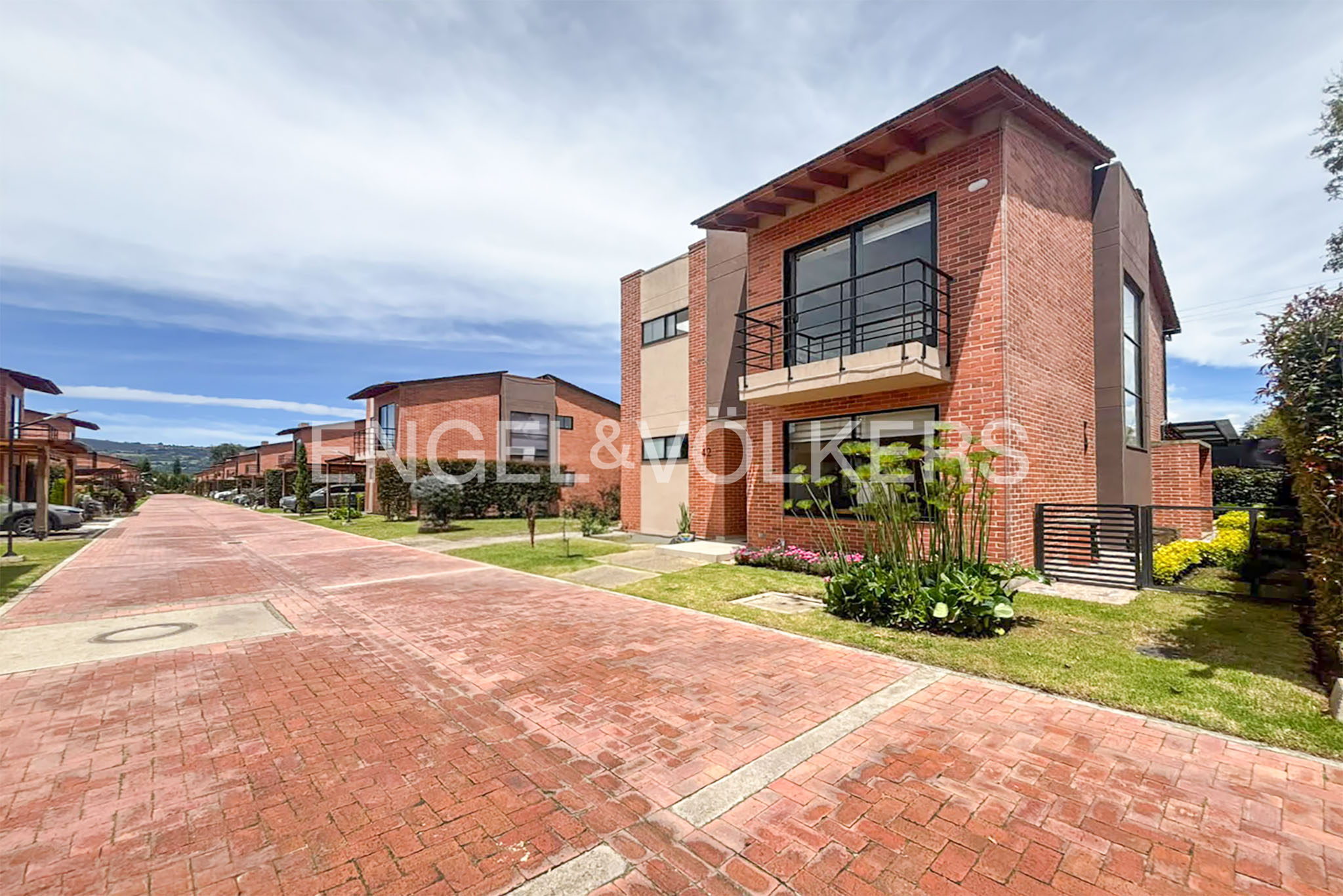 Moderna casa en conjunto cerrado para arriendo en Chía