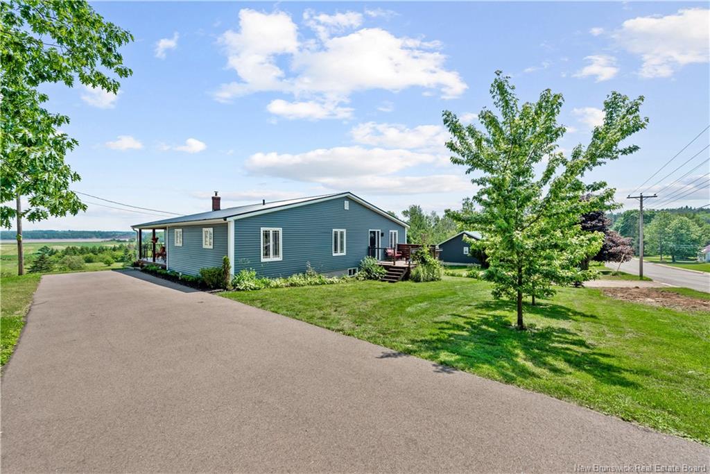 Country Living, City Convenience!