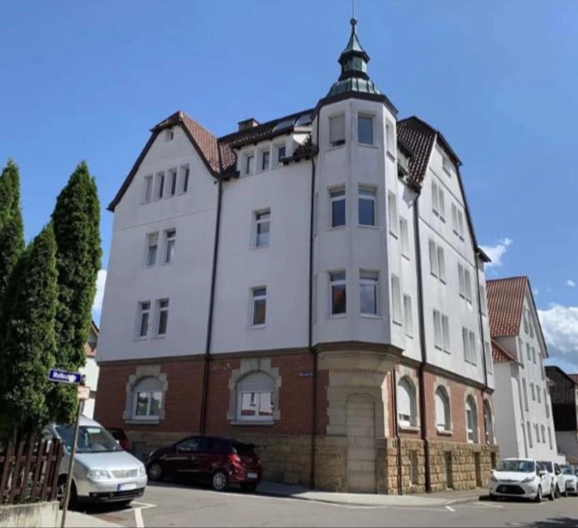 Top gepflegte helle 3,5 -Zimmer-Wohnung mit Balkon in historischem Ambiente
