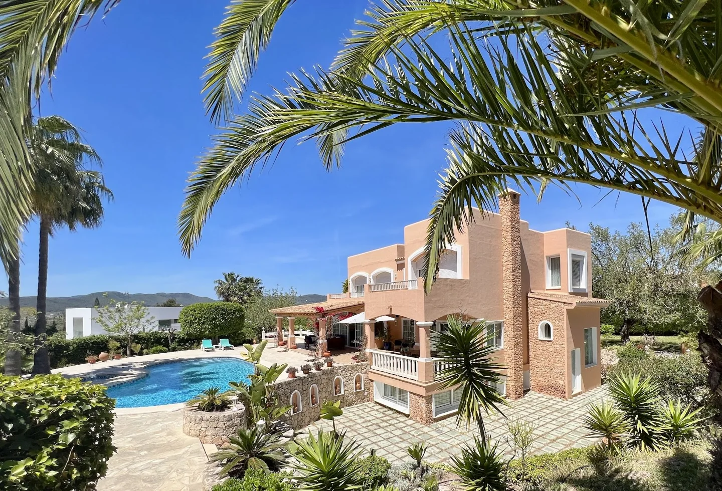 Großzügiges Familienhaus im mediterranen Stil Nahe Ibiza Stadt