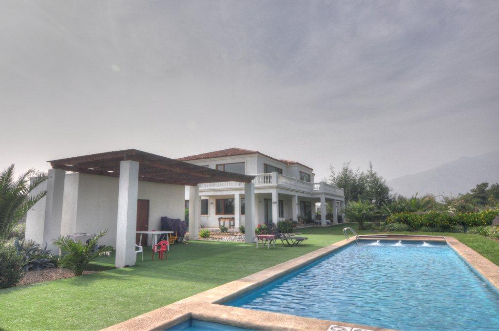 Gran casa Provenzal con finas terminaciones