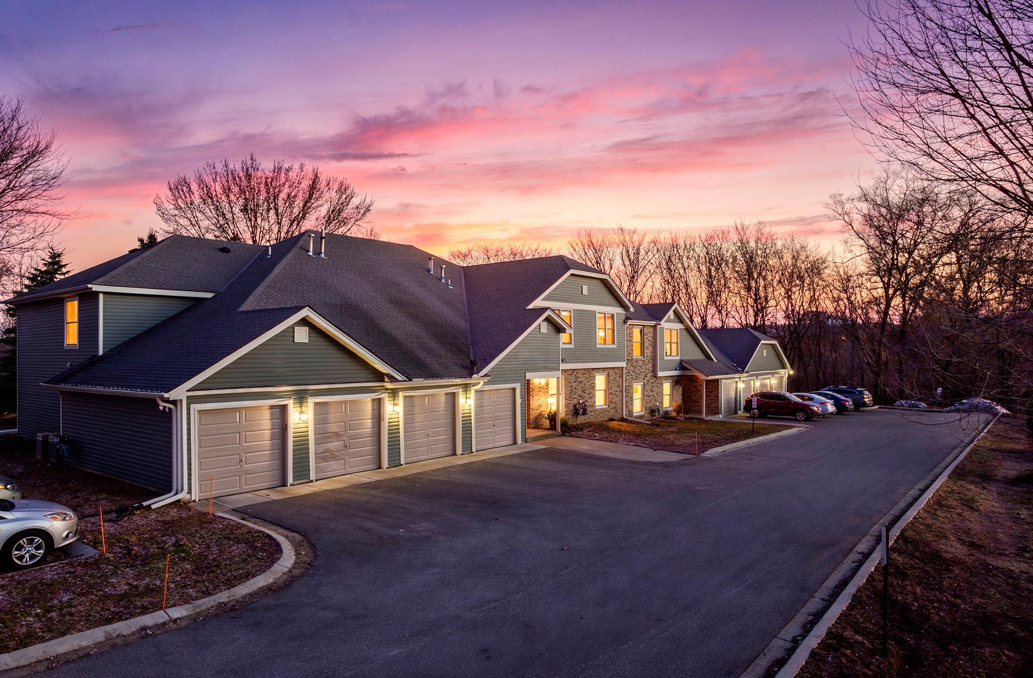 Top-Floor Condo Near Twin Cities Outlets