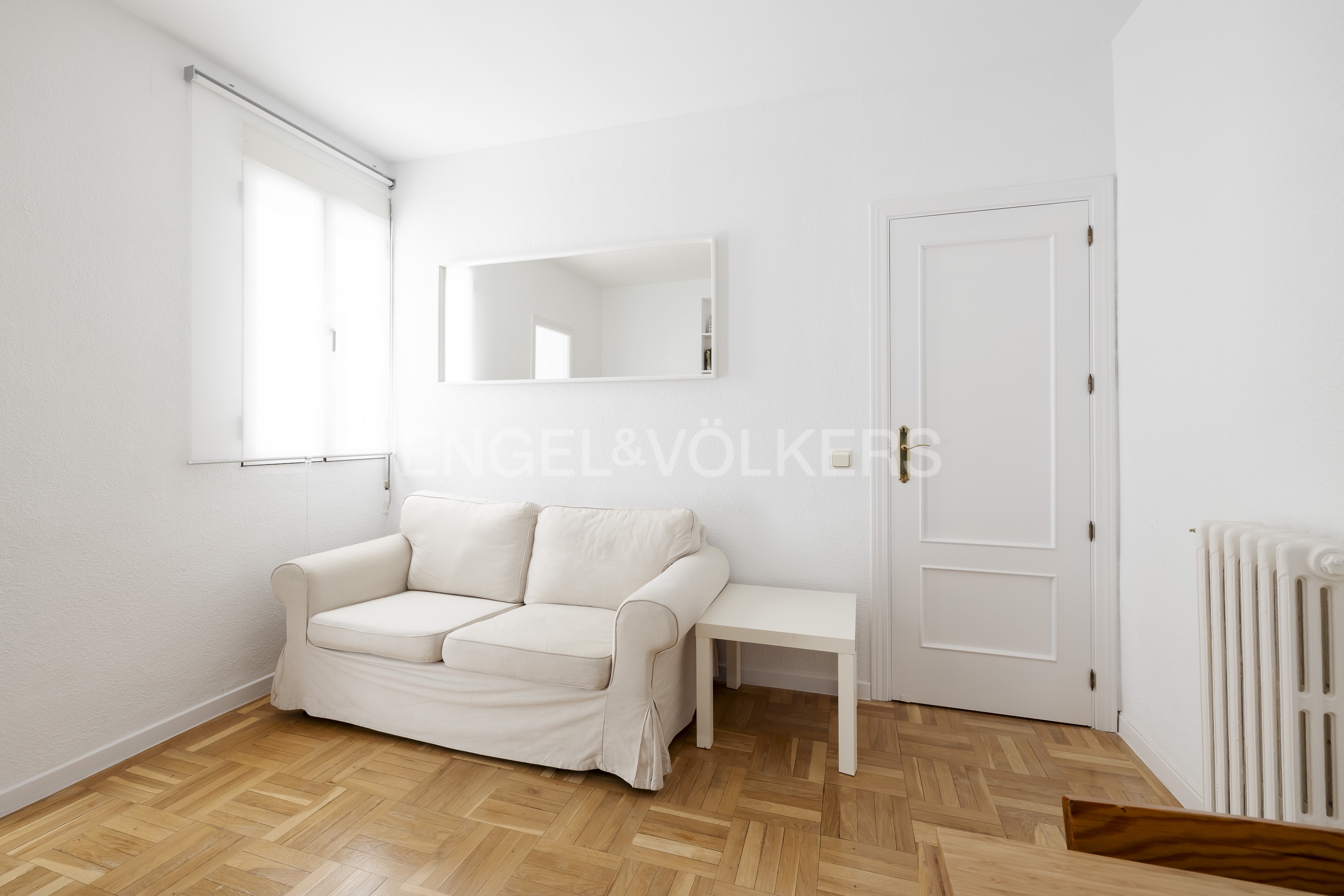 Two-bedroom apartment in Chamberí.