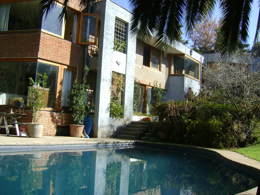 Excelente casa mediterránea en condominio